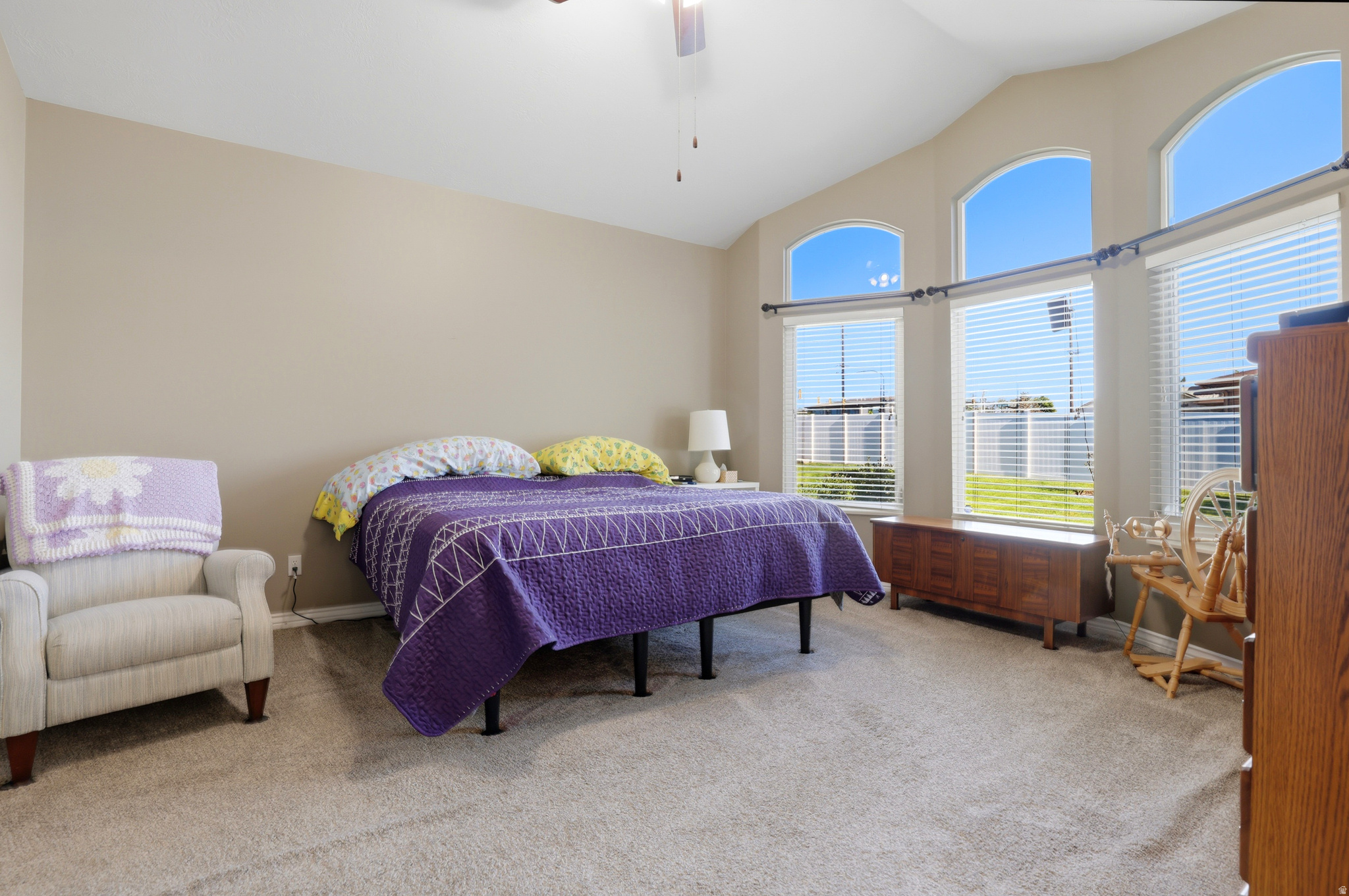 1274 W CHAPEL RIDGE DR