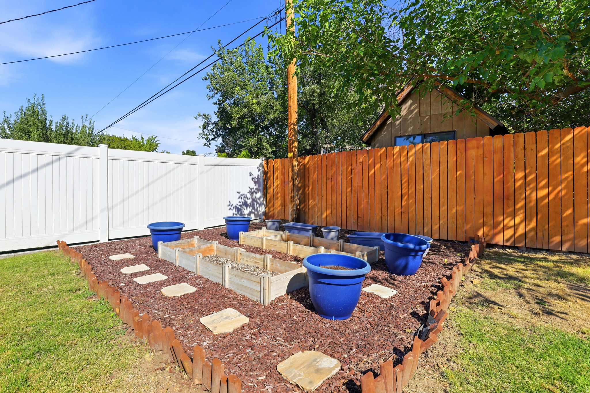 2185 E BENDAMERE CIR