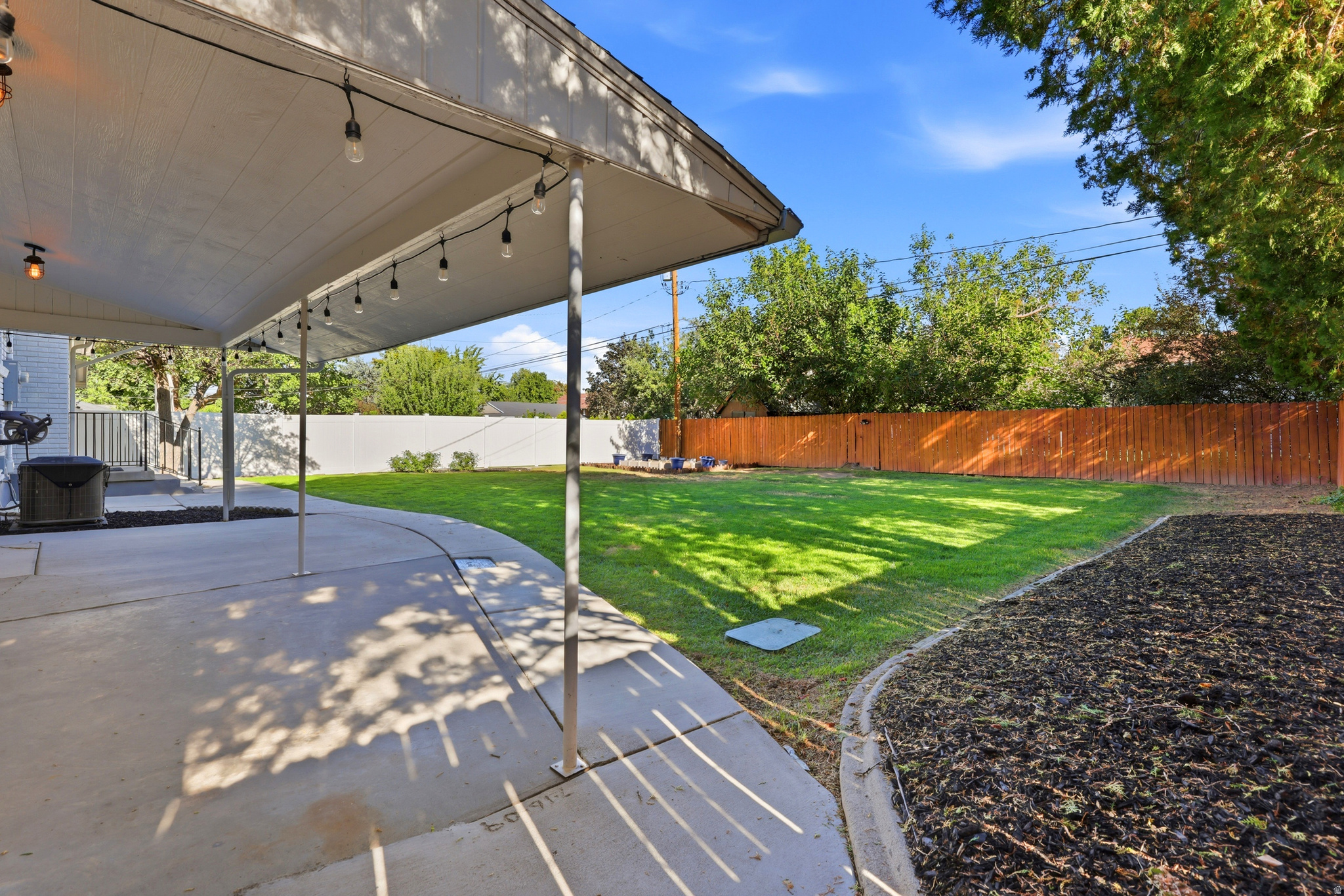 2185 E BENDAMERE CIR