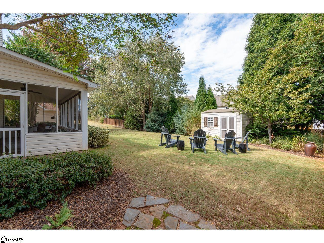6 Breezewood Court