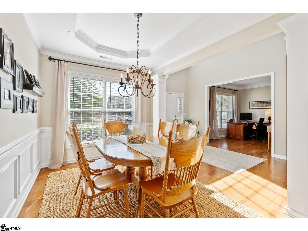 6 Breezewood Court