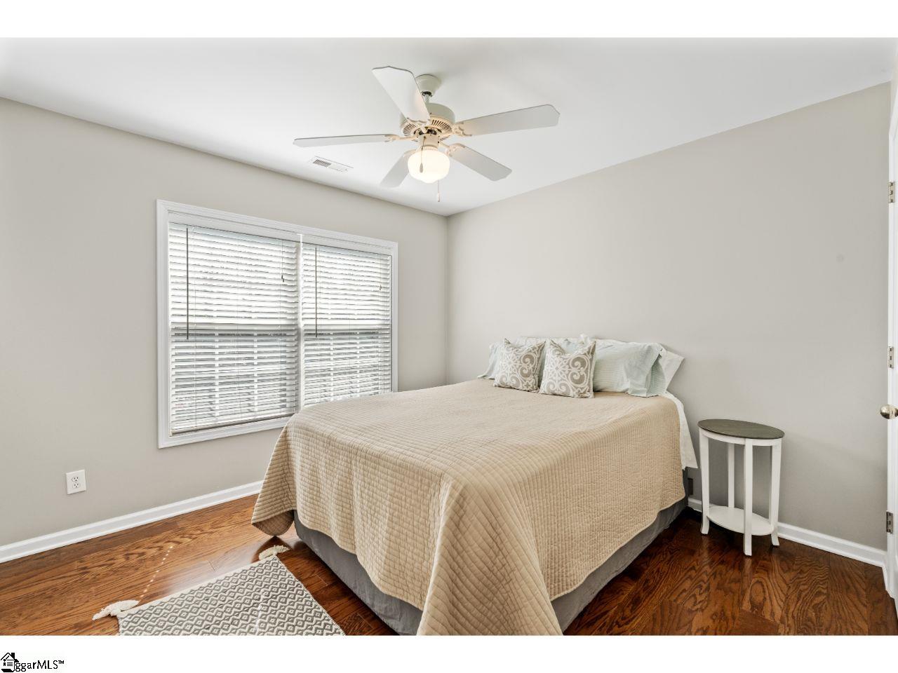 6 Breezewood Court