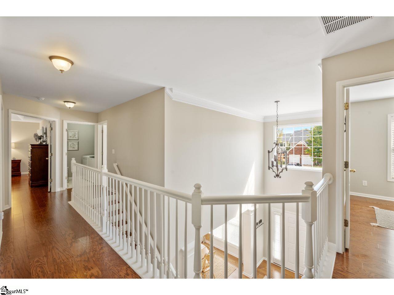6 Breezewood Court