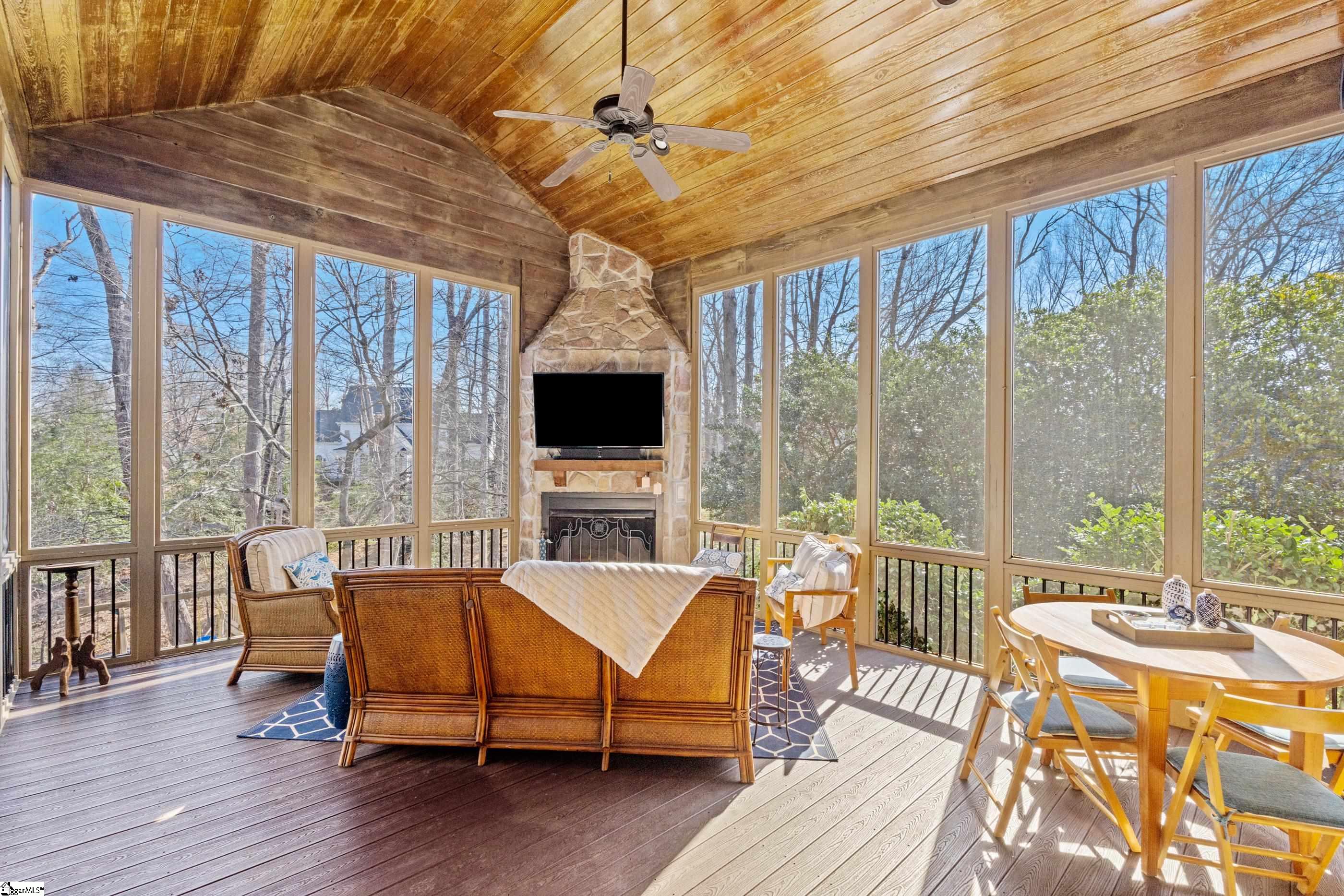 8 Laurel Oak Trail