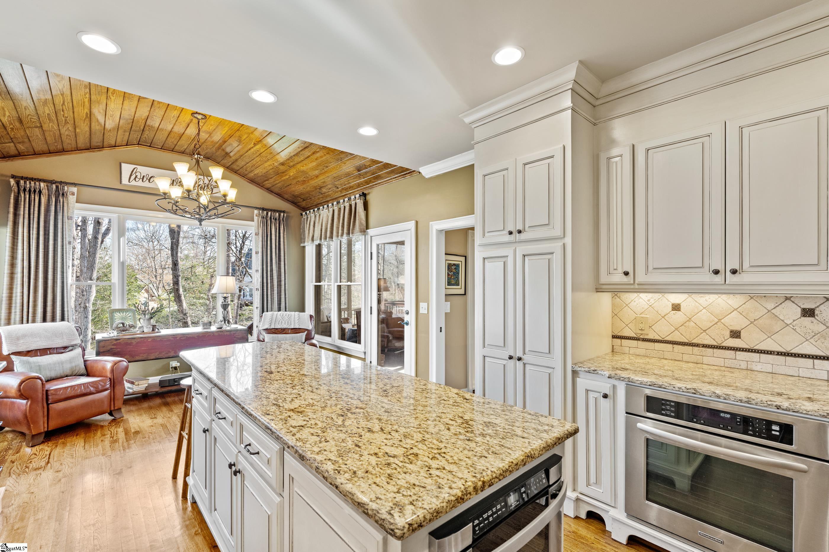 8 Laurel Oak Trail