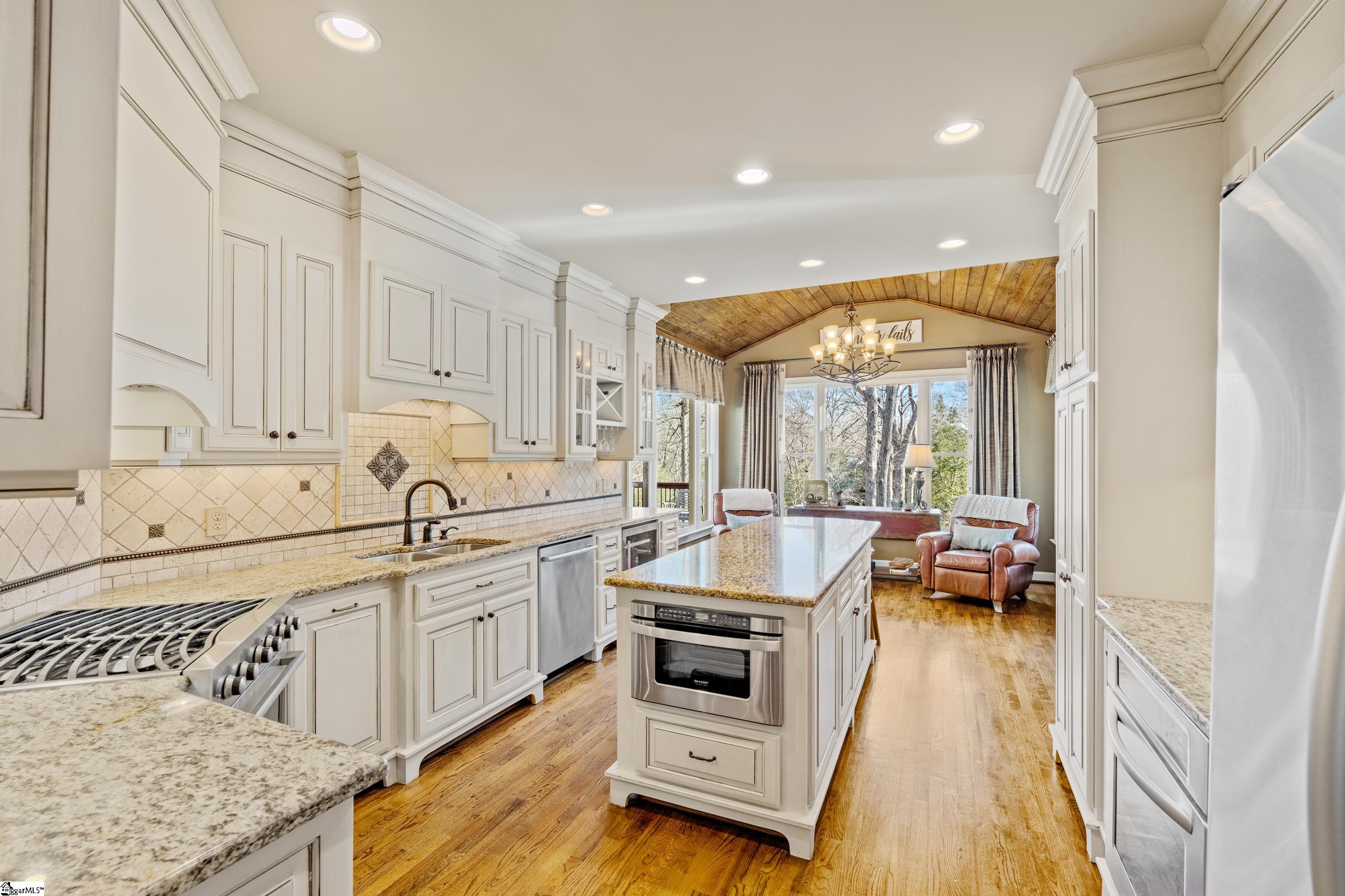 8 Laurel Oak Trail