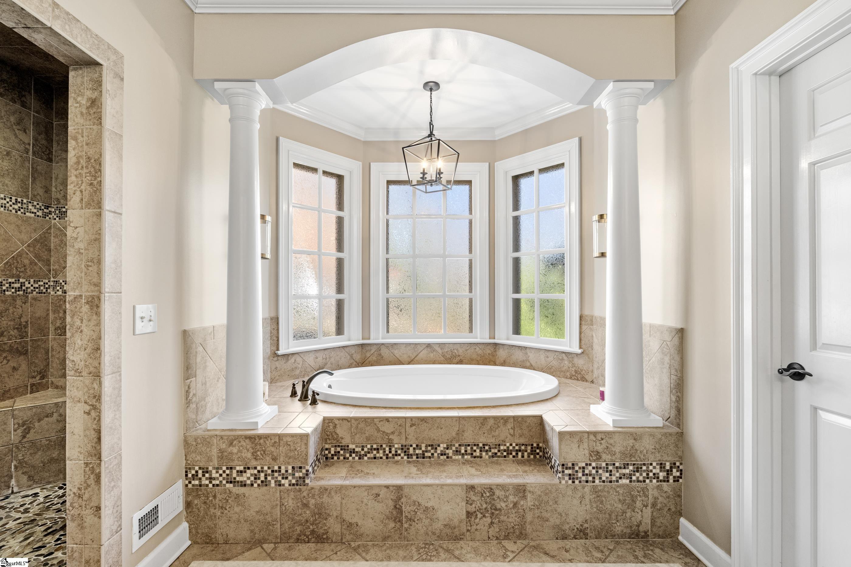 8 Laurel Oak Trail