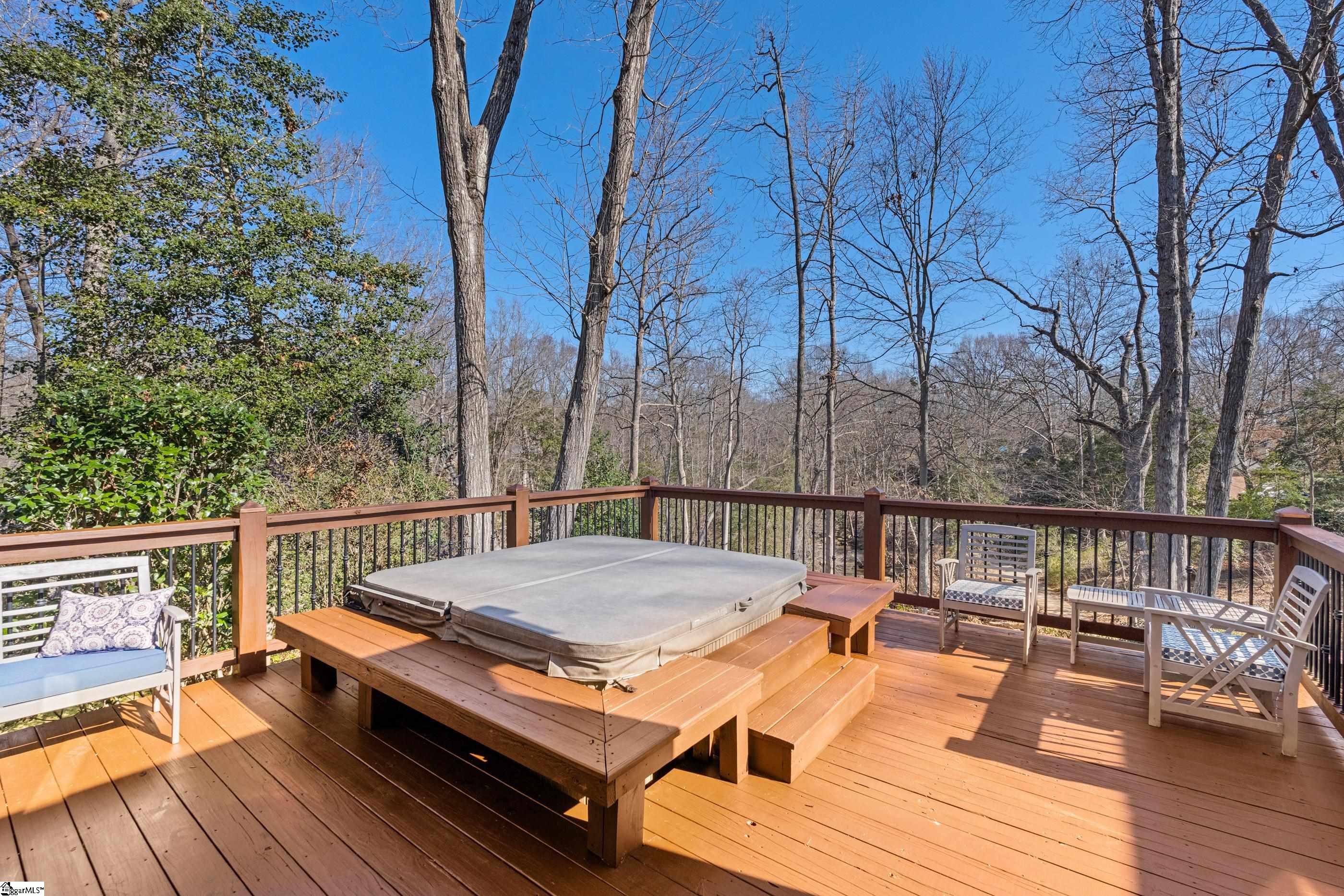 8 Laurel Oak Trail
