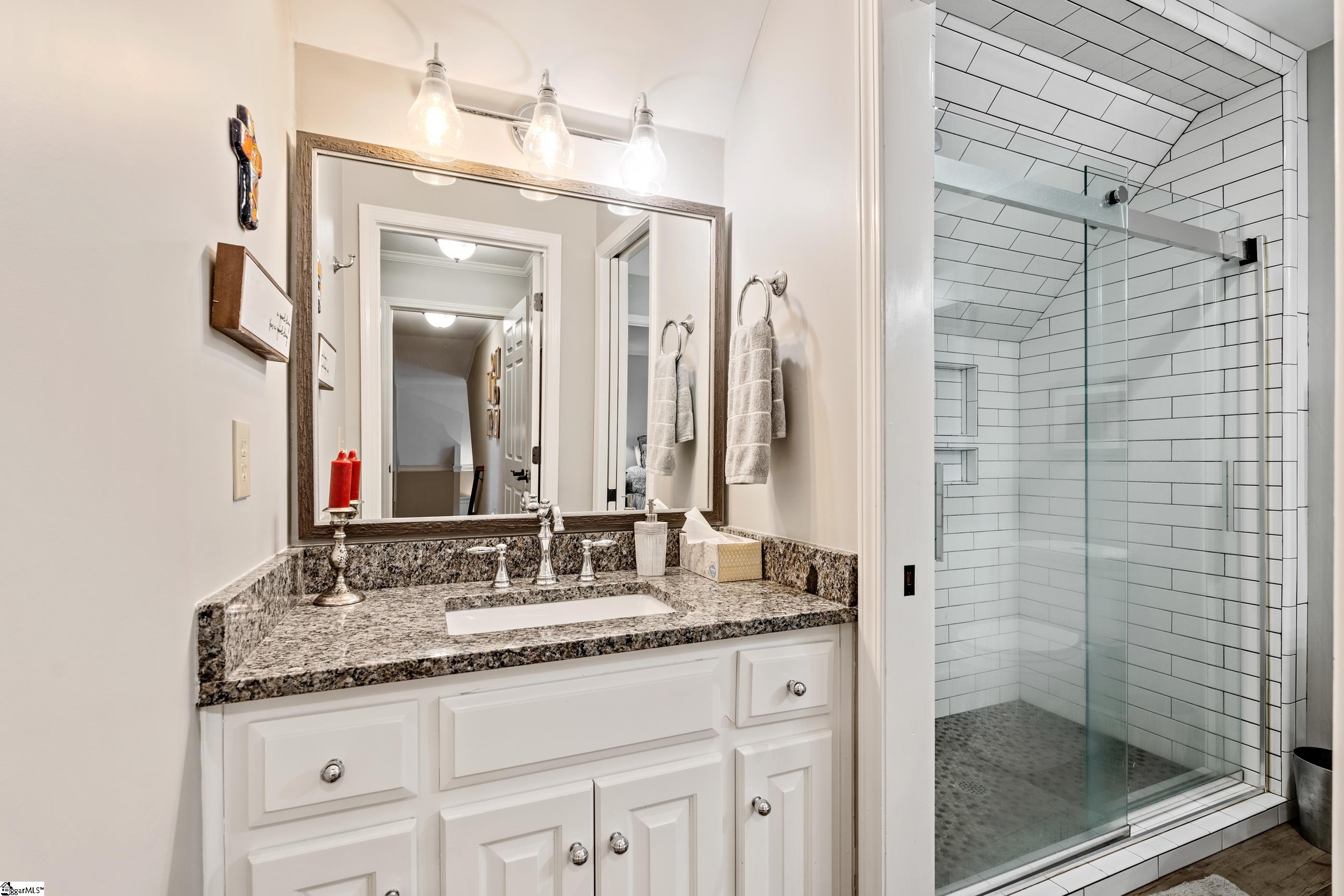 8 Laurel Oak Trail