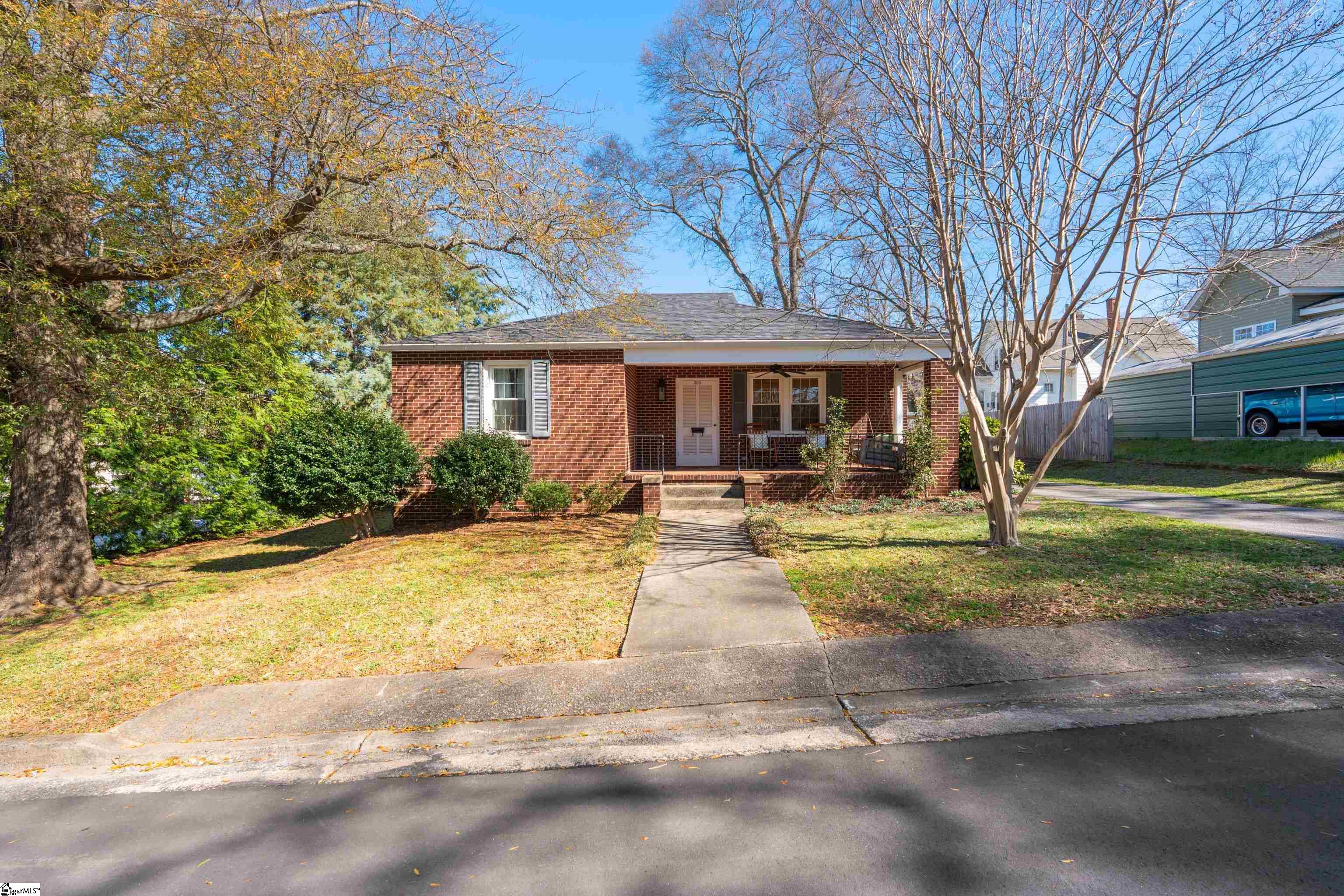 300 W Church Street