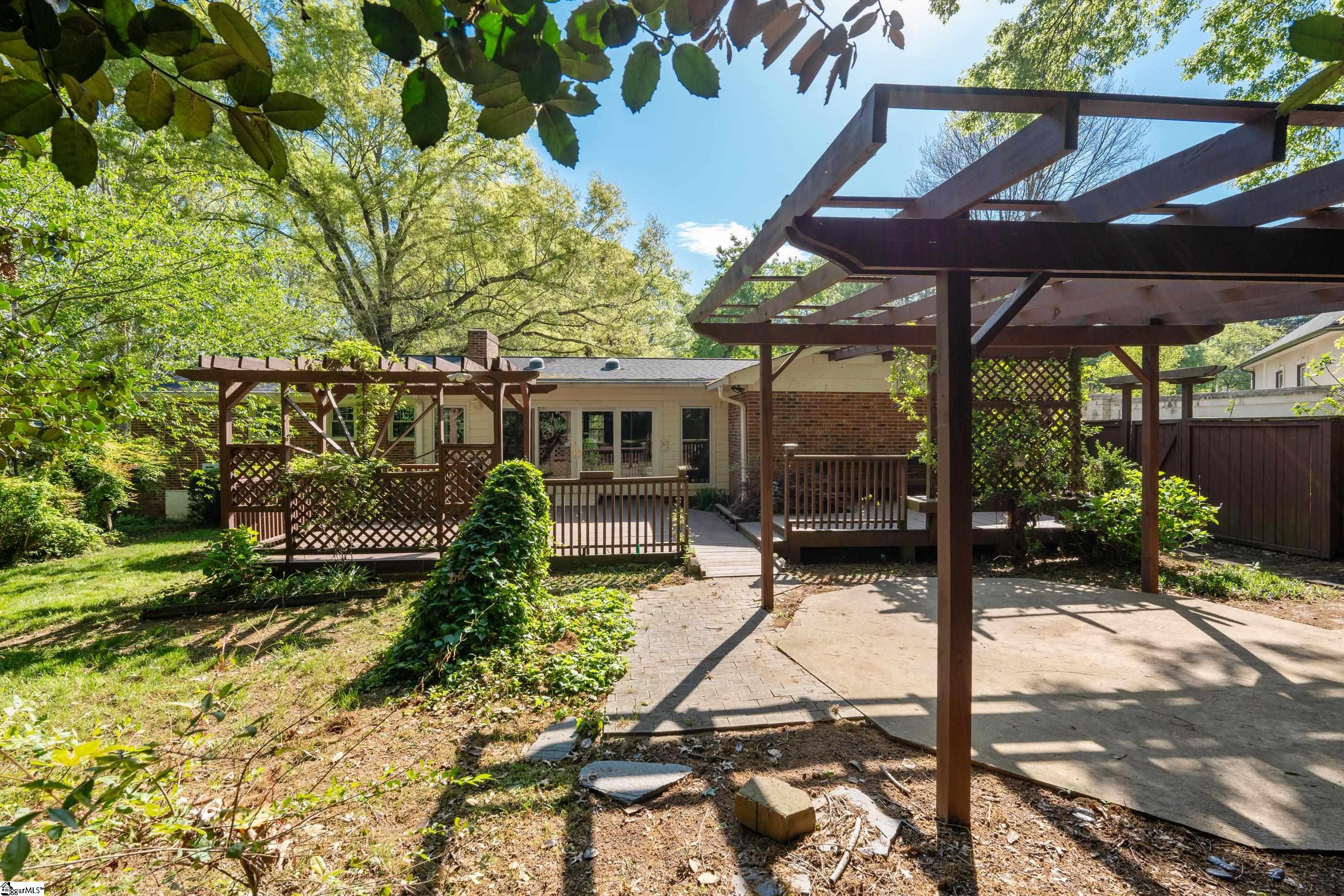 403 Laurel Road