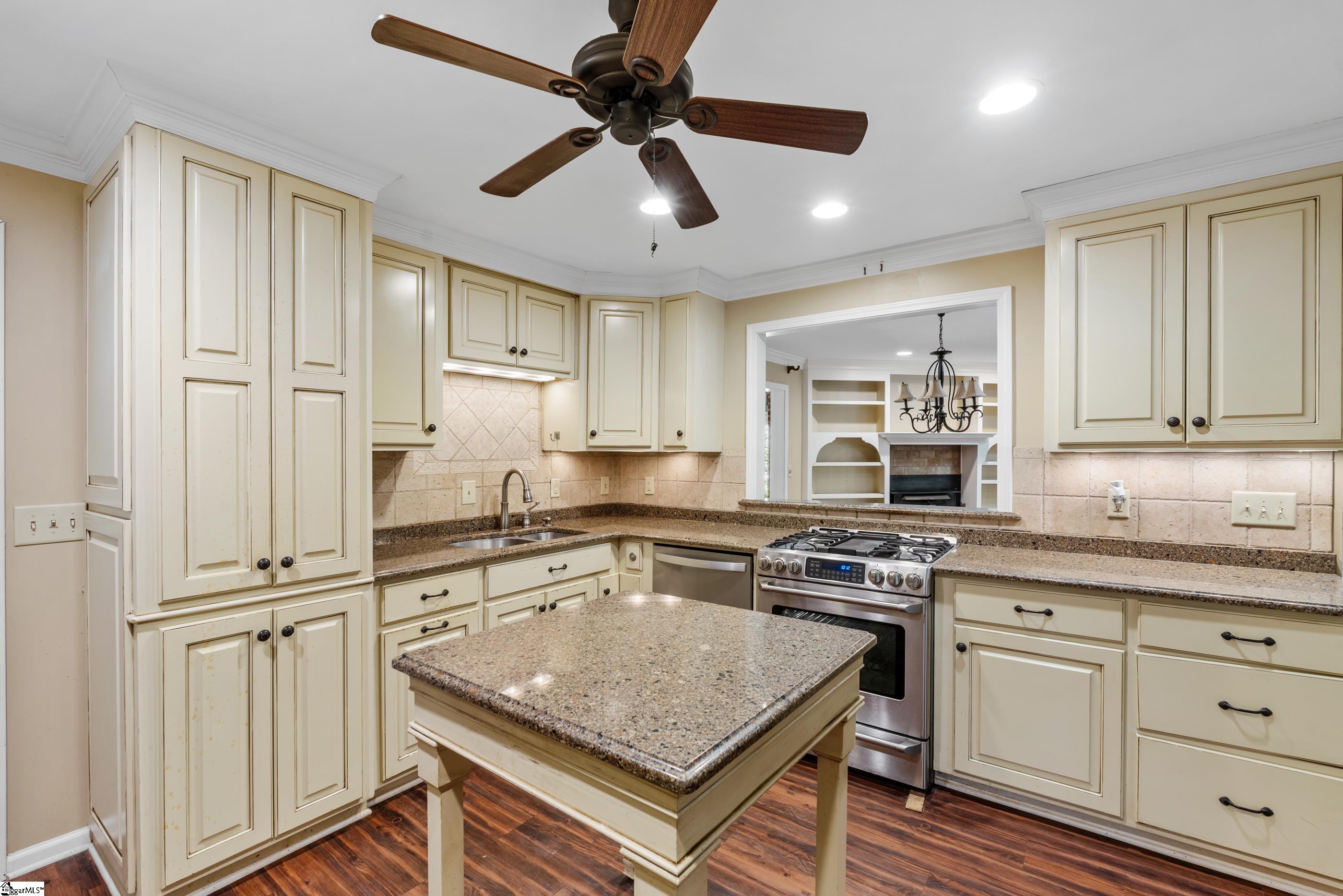403 Laurel Road