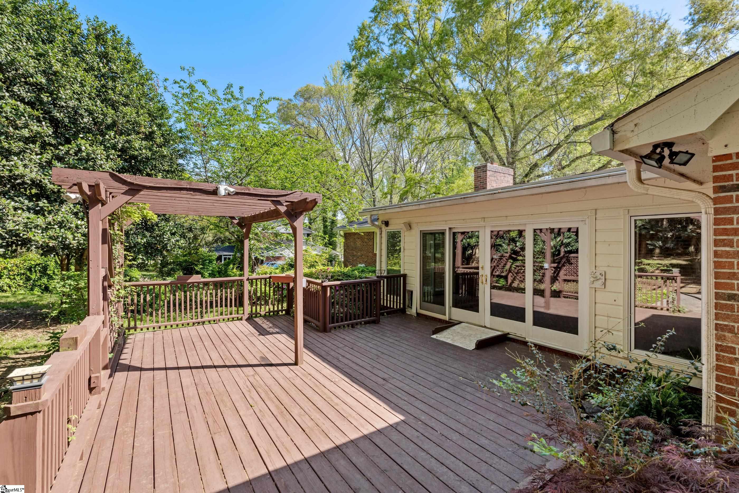 403 Laurel Road