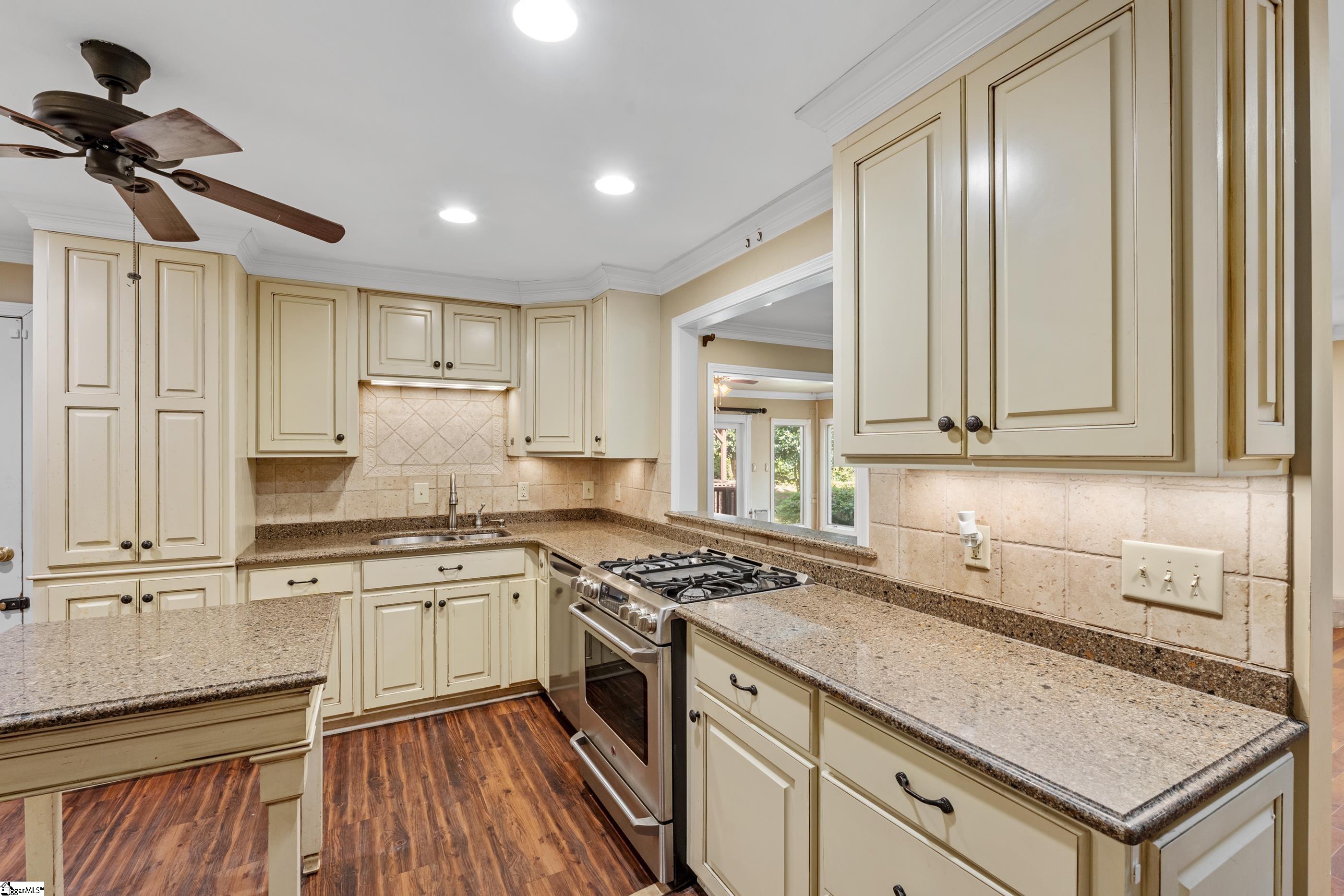 403 Laurel Road