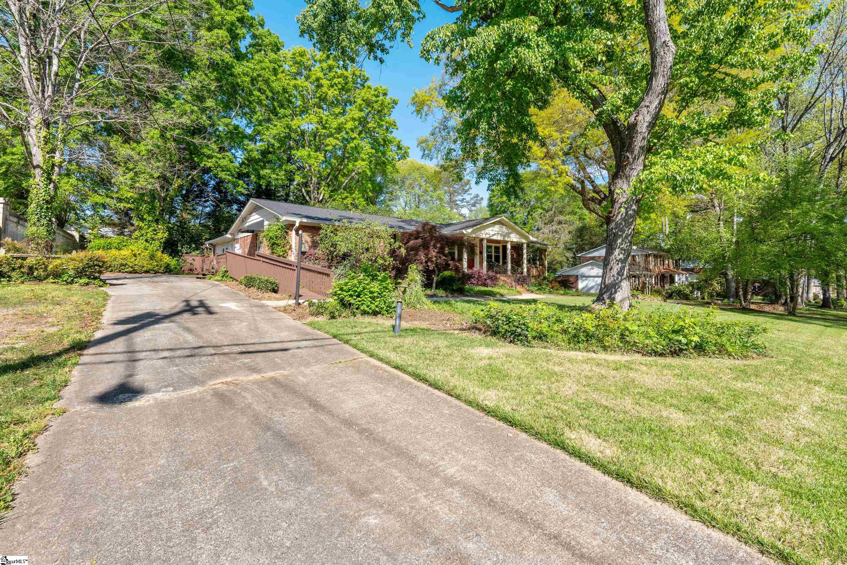 403 Laurel Road