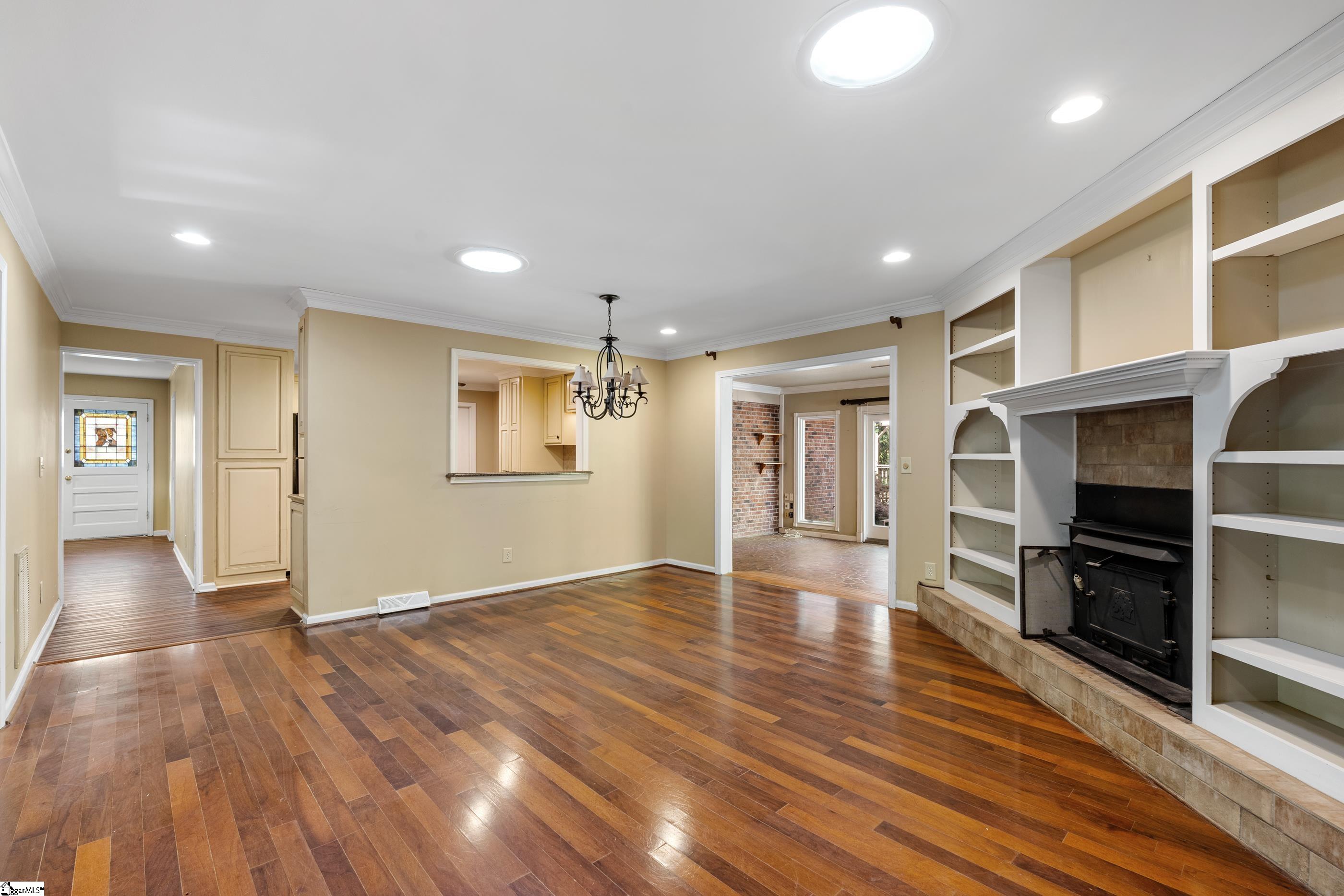 403 Laurel Road