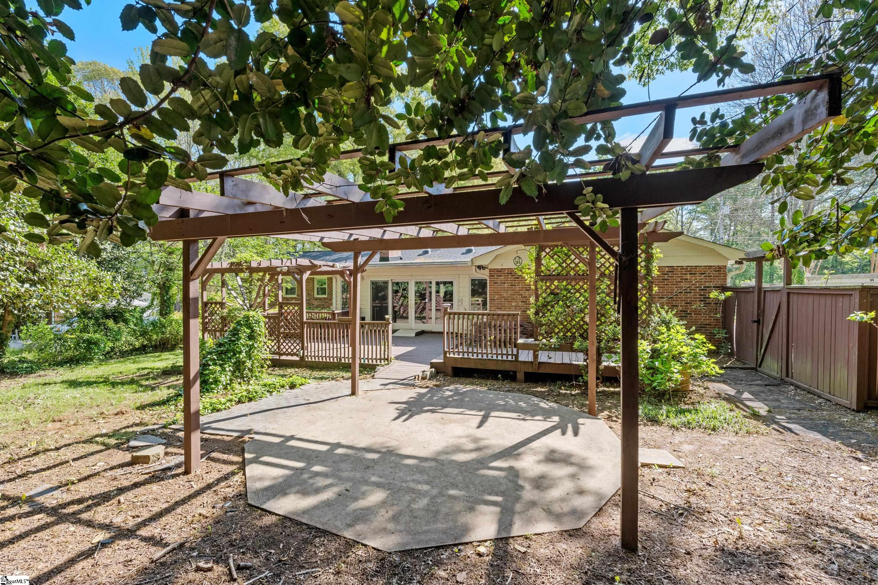 403 Laurel Road