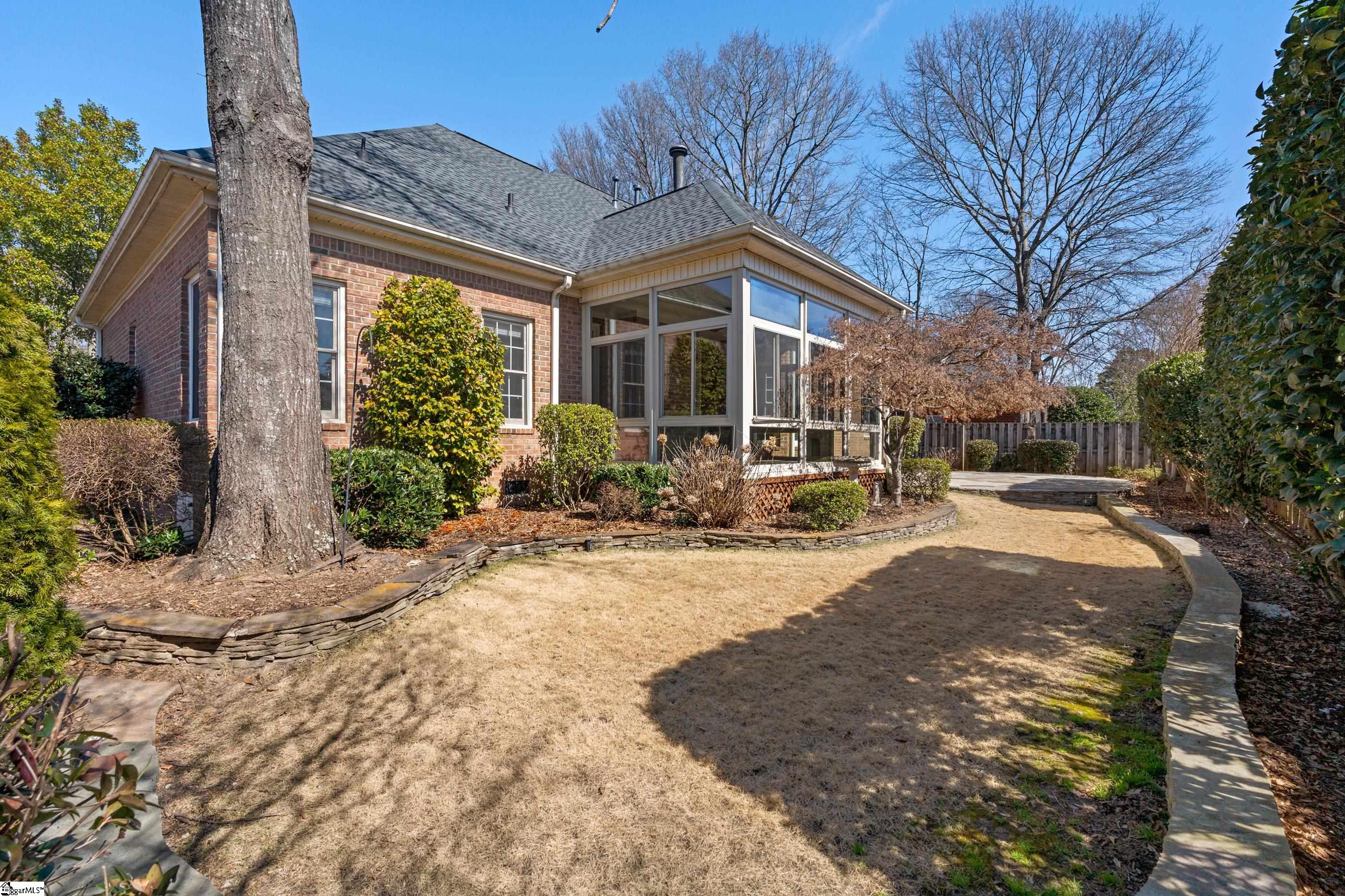 110 Clairewood Court