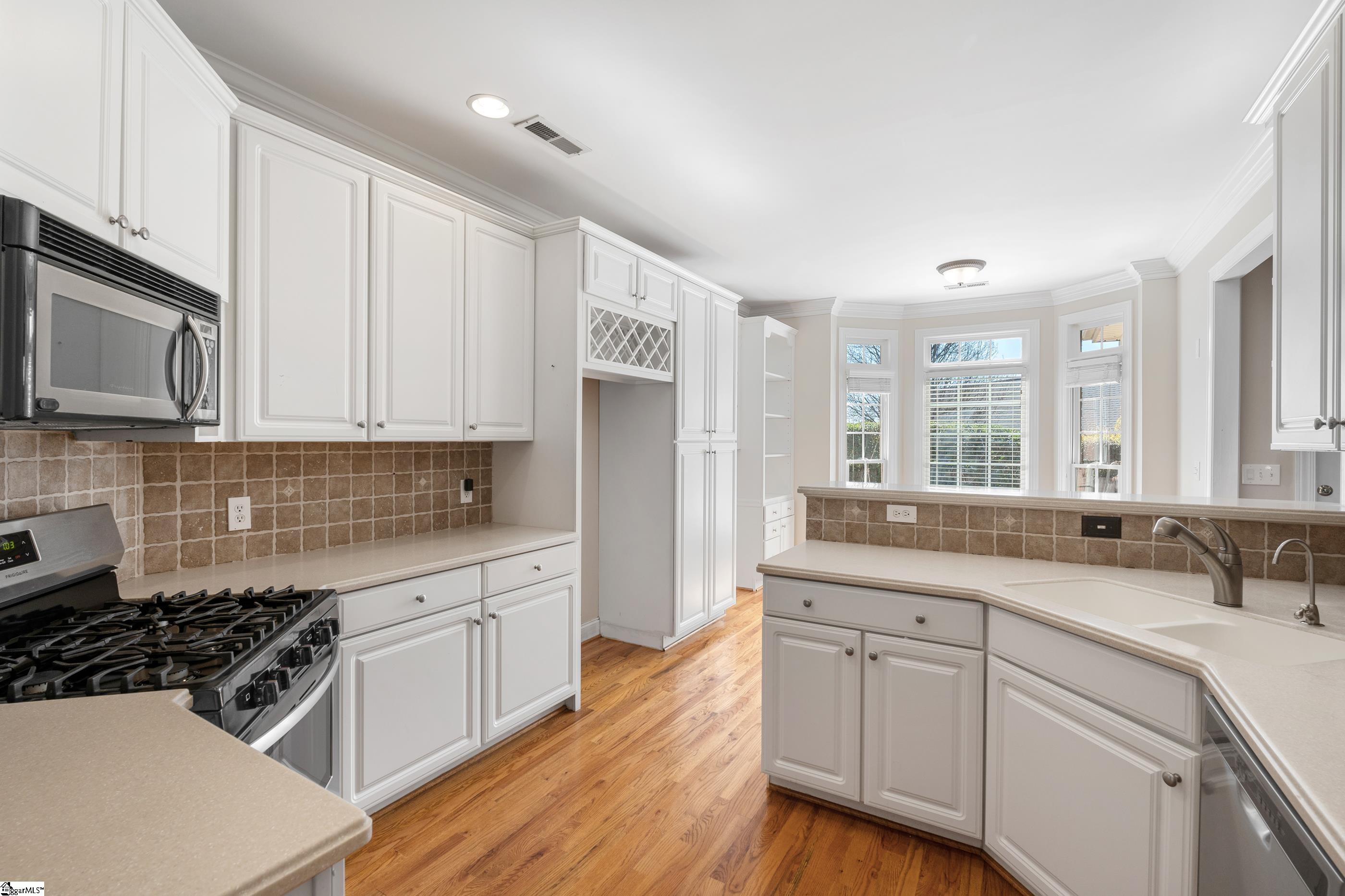 110 Clairewood Court