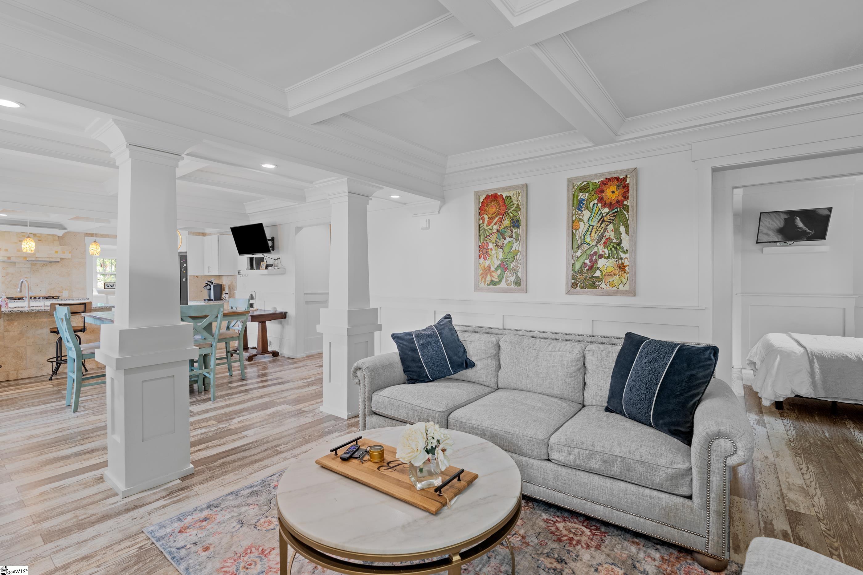 101 W 3rd Avenue