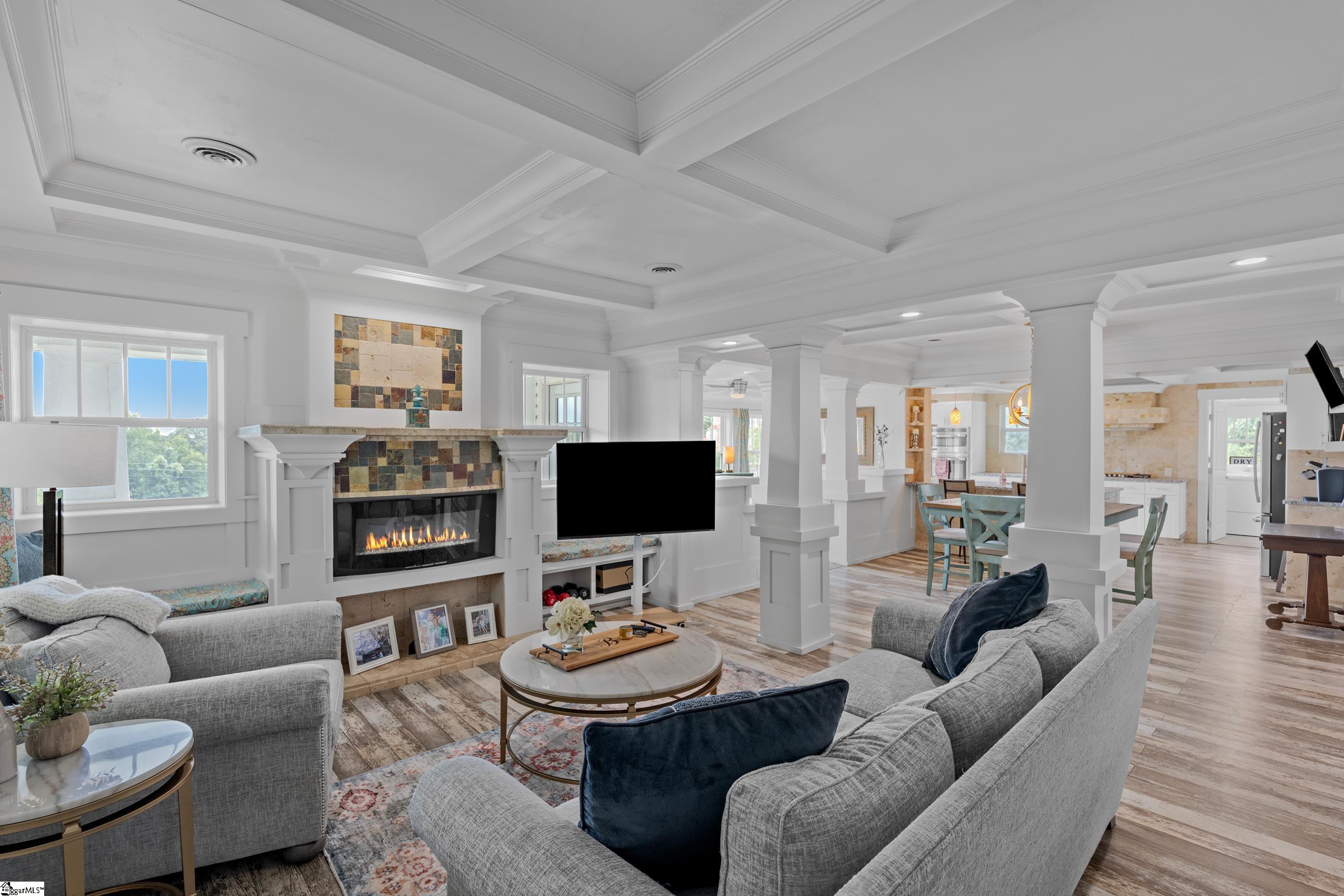 101 W 3rd Avenue