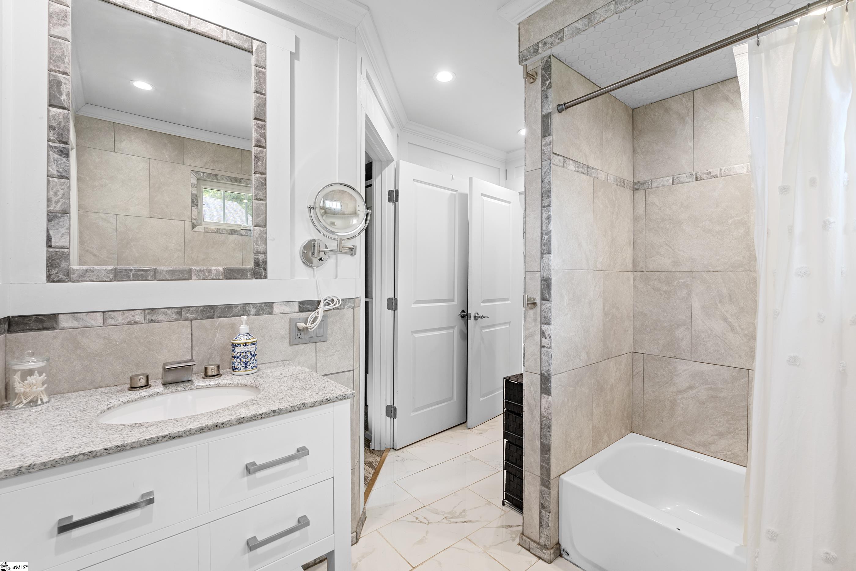 101 W 3rd Avenue