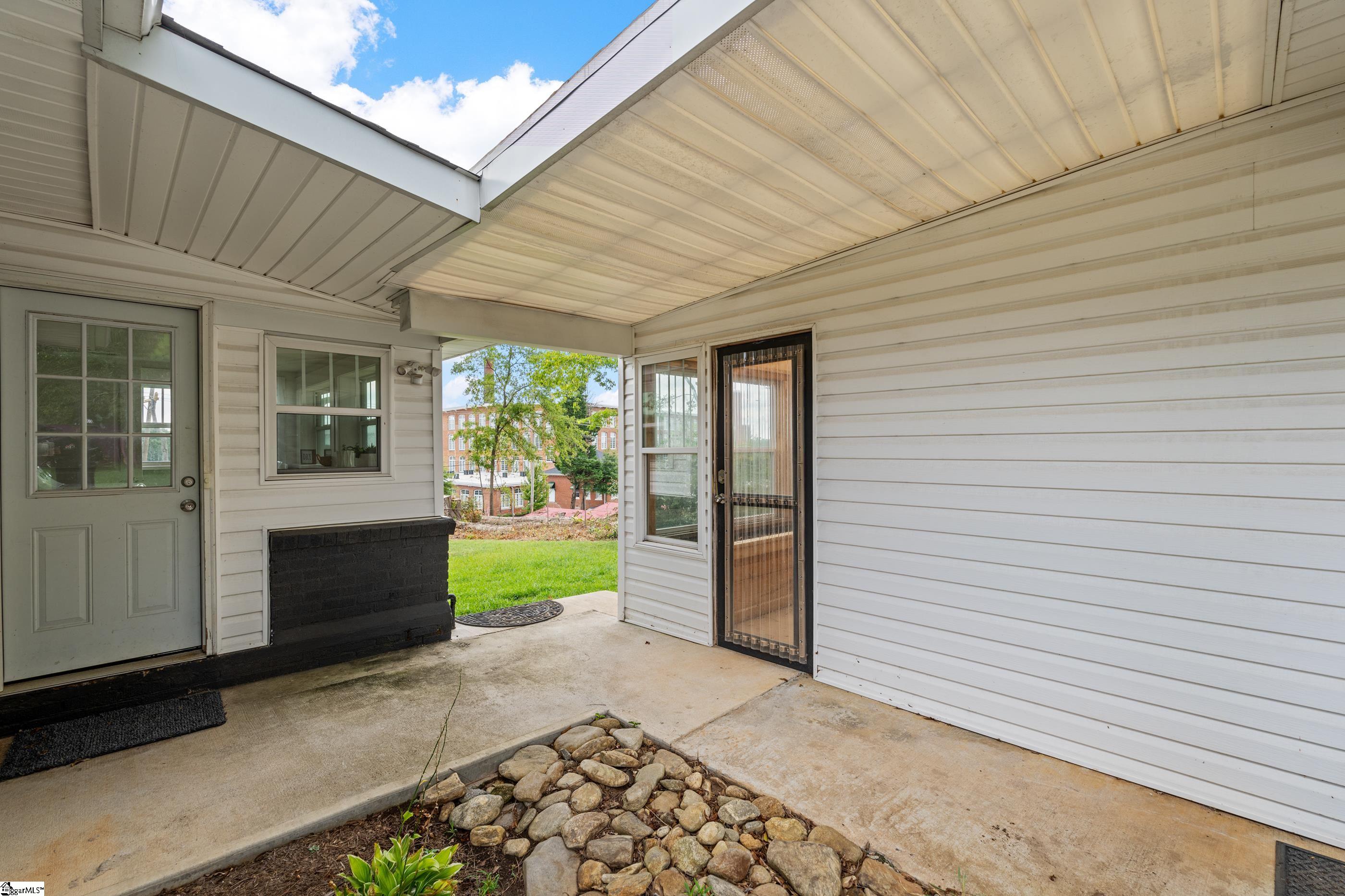 101 W 3rd Avenue