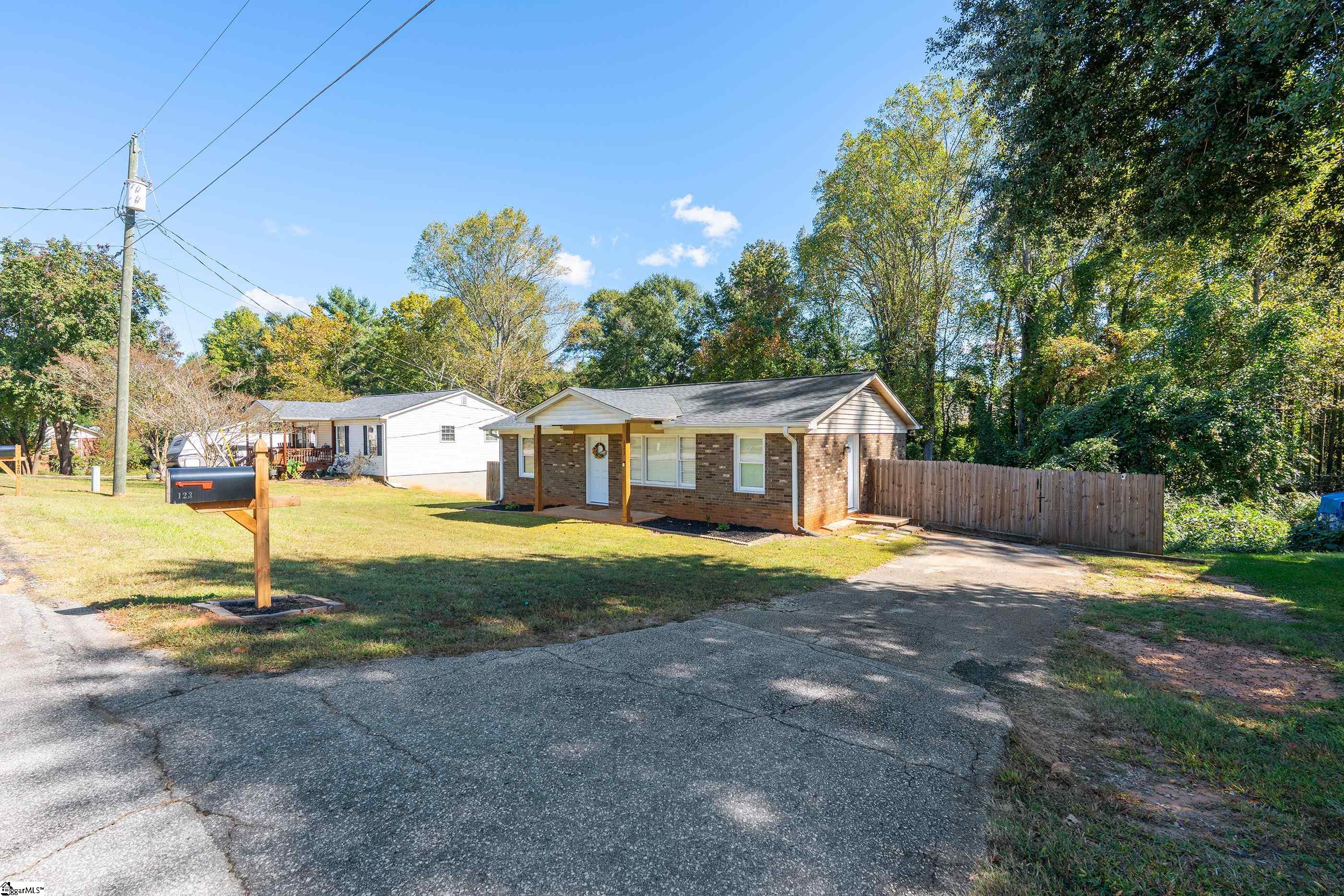 123 Vista Circle