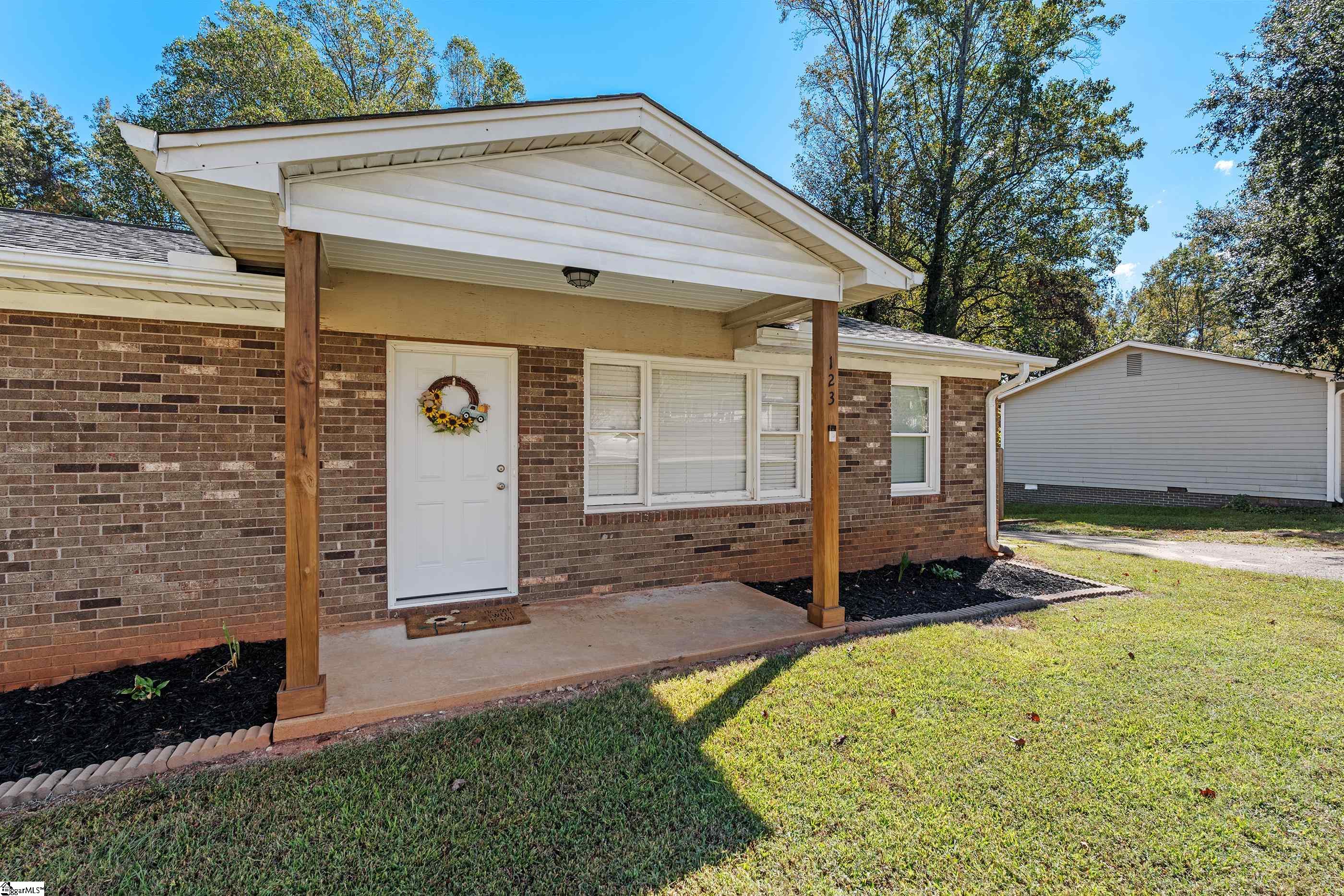 123 Vista Circle