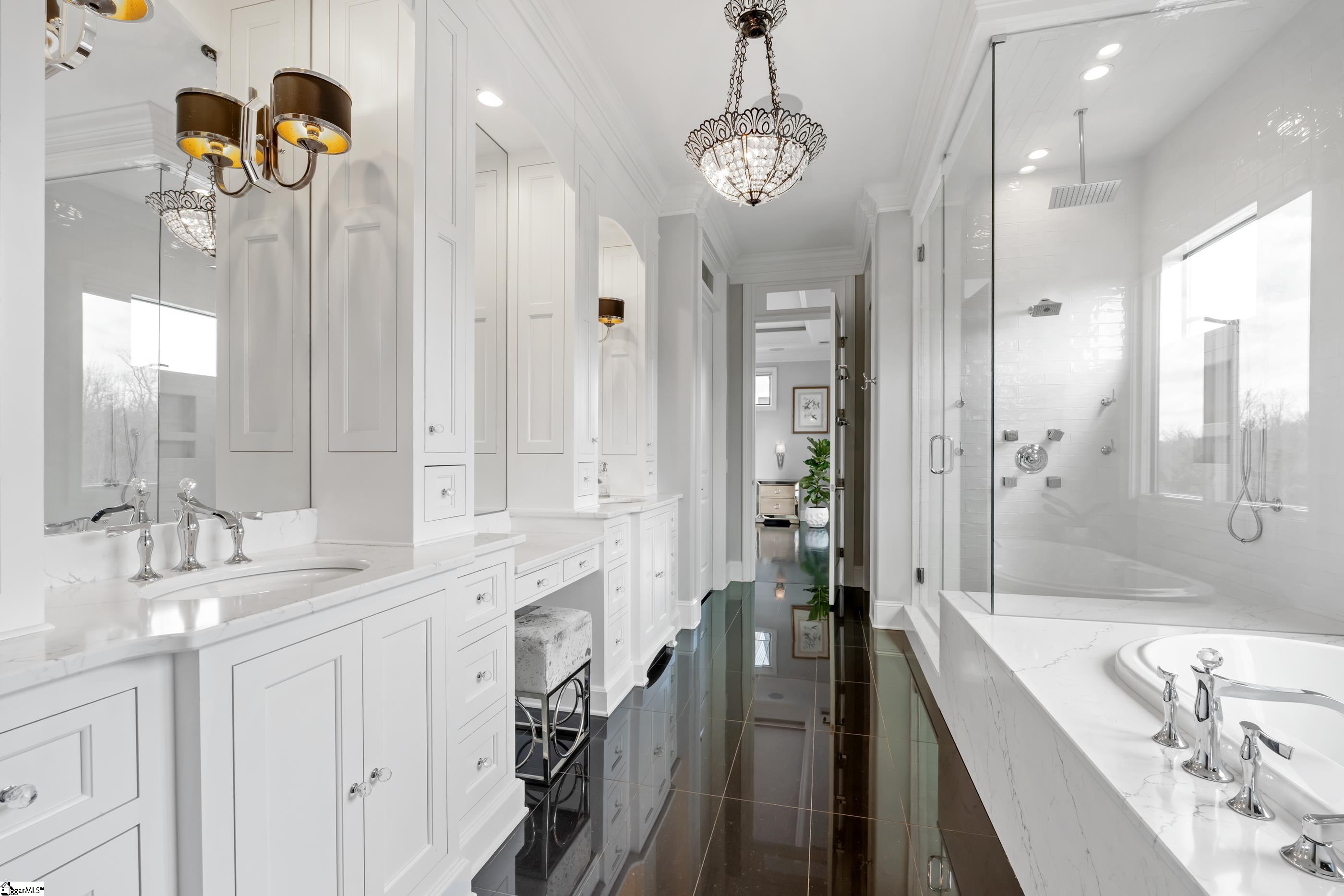 112 Verdae Crest Drive