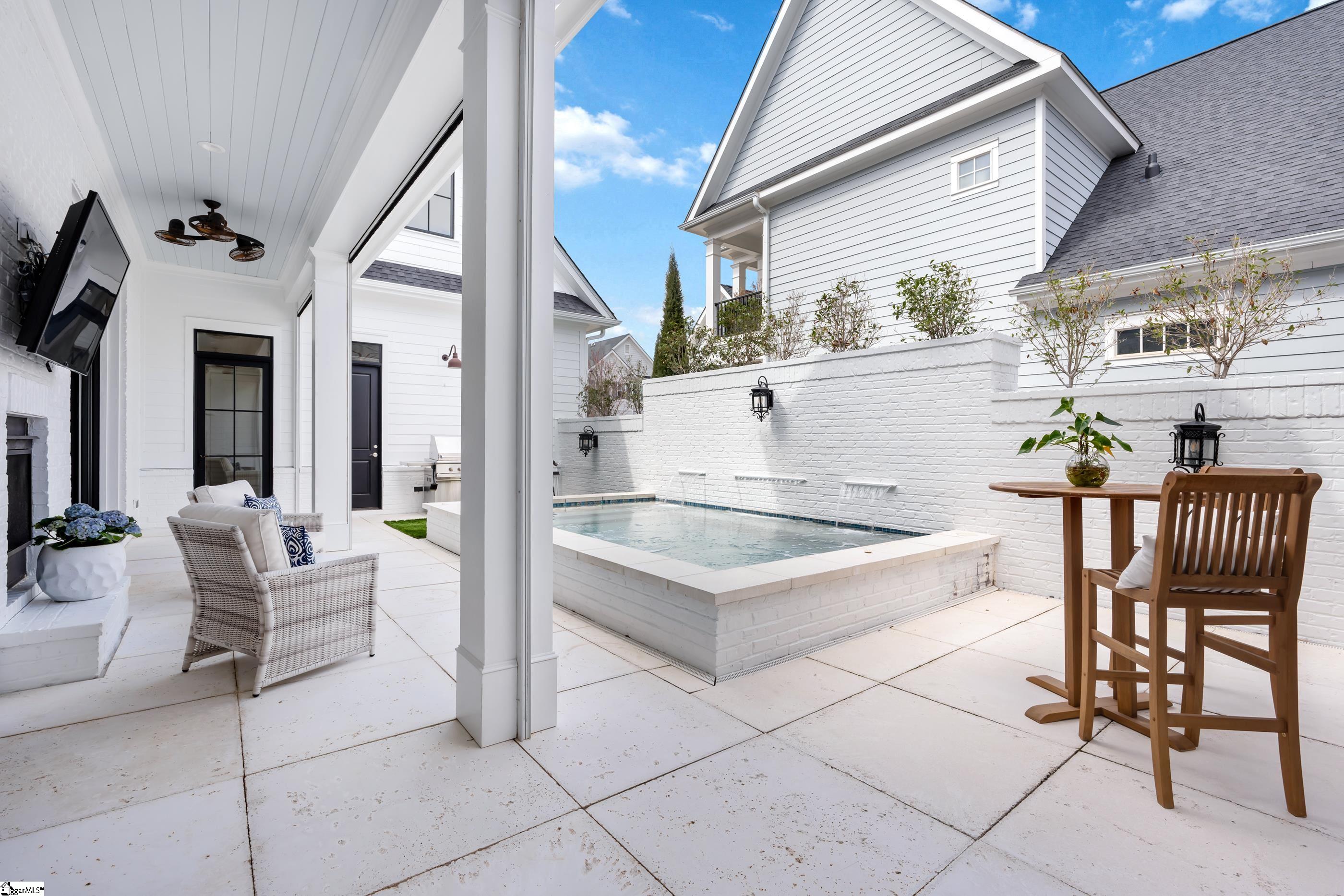 112 Verdae Crest Drive