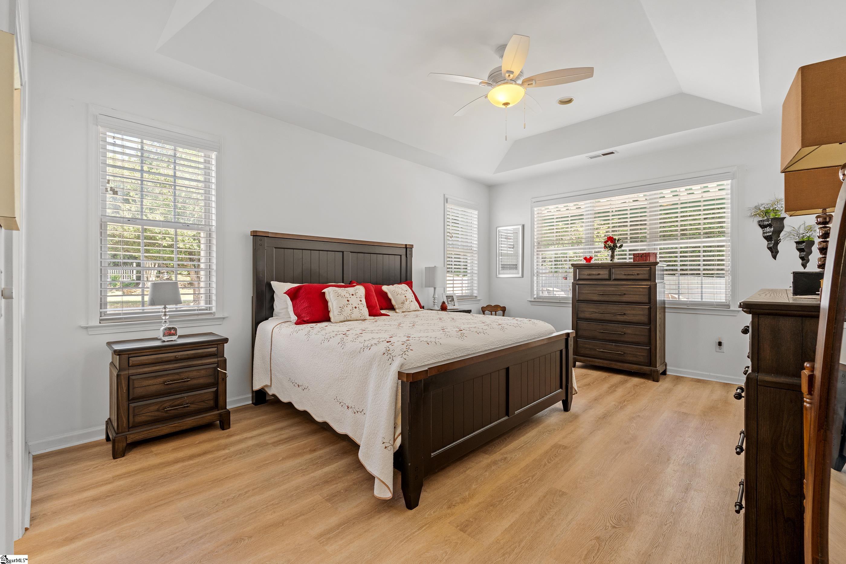 10 Kentucky Derby Court