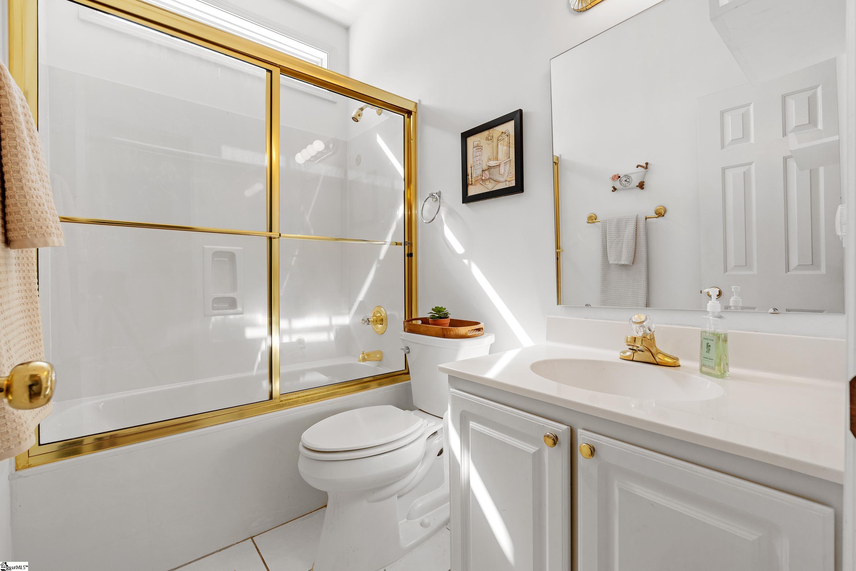 10 Kentucky Derby Court