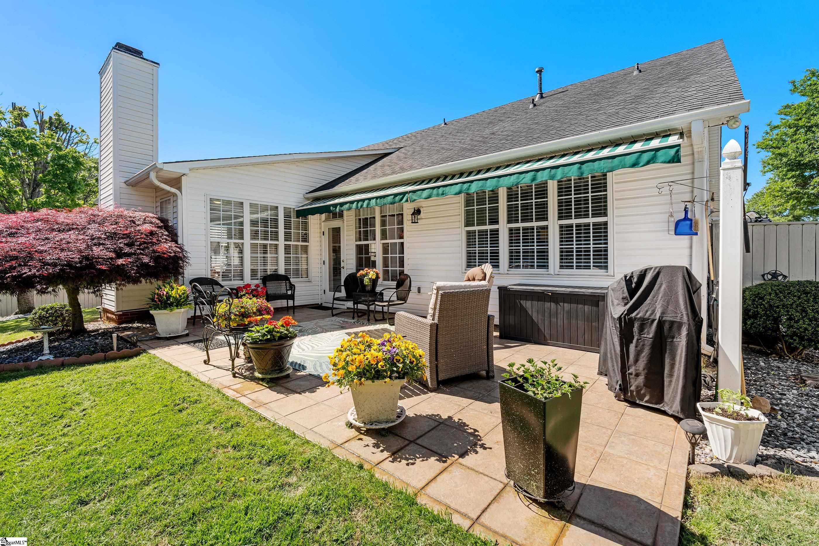 10 Kentucky Derby Court