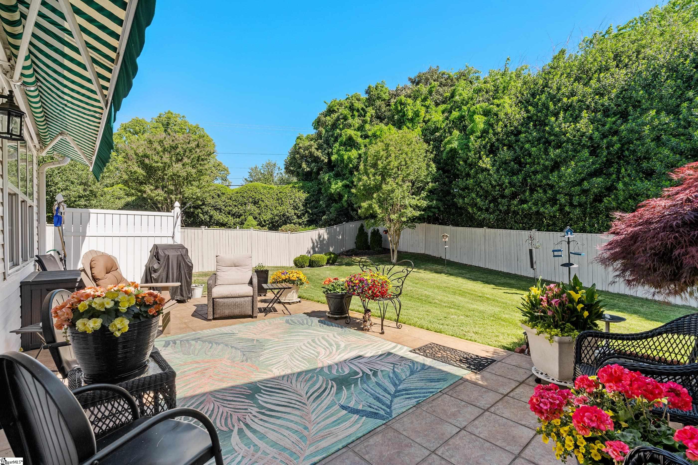 10 Kentucky Derby Court