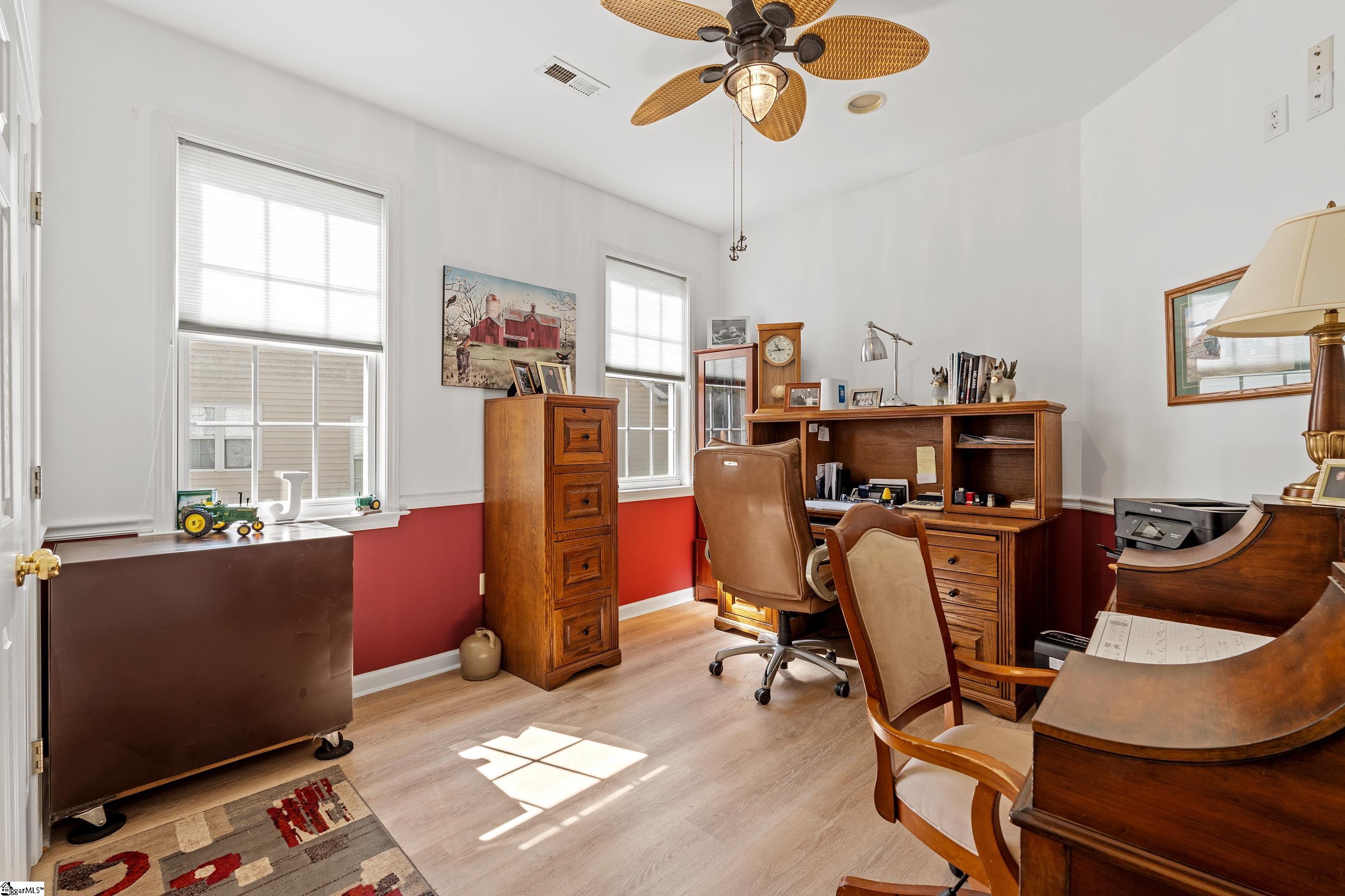 10 Kentucky Derby Court