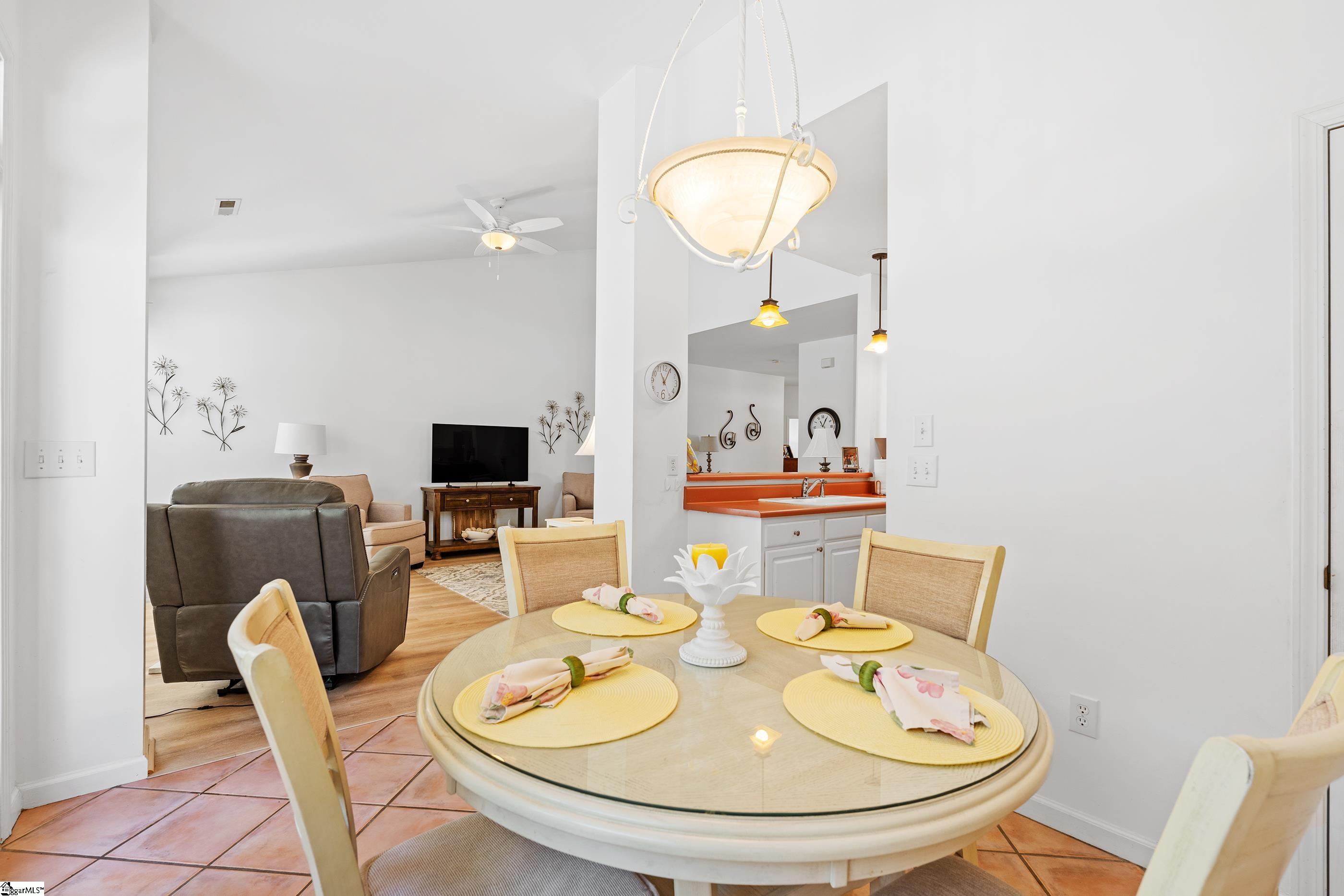 10 Kentucky Derby Court