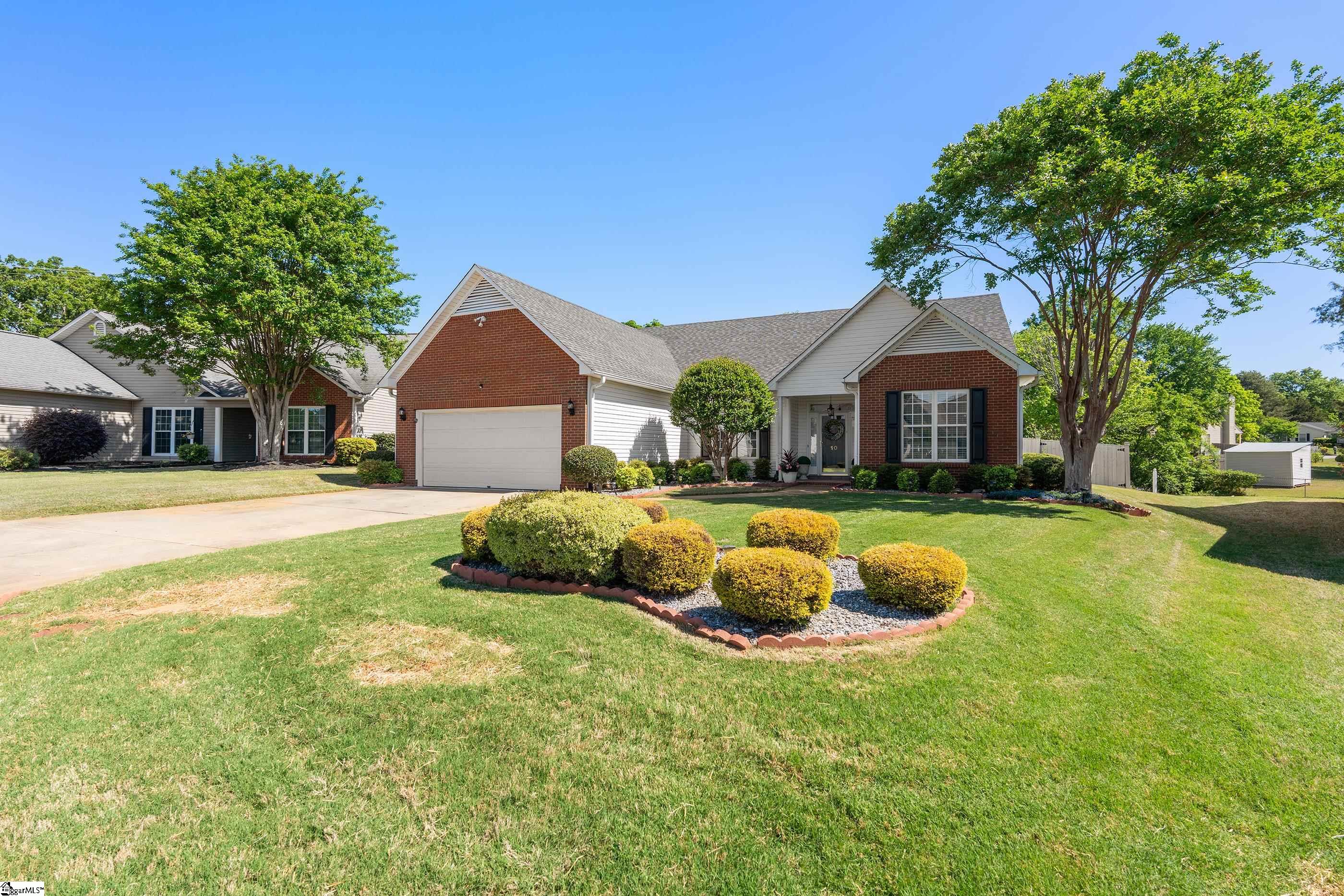 10 Kentucky Derby Court