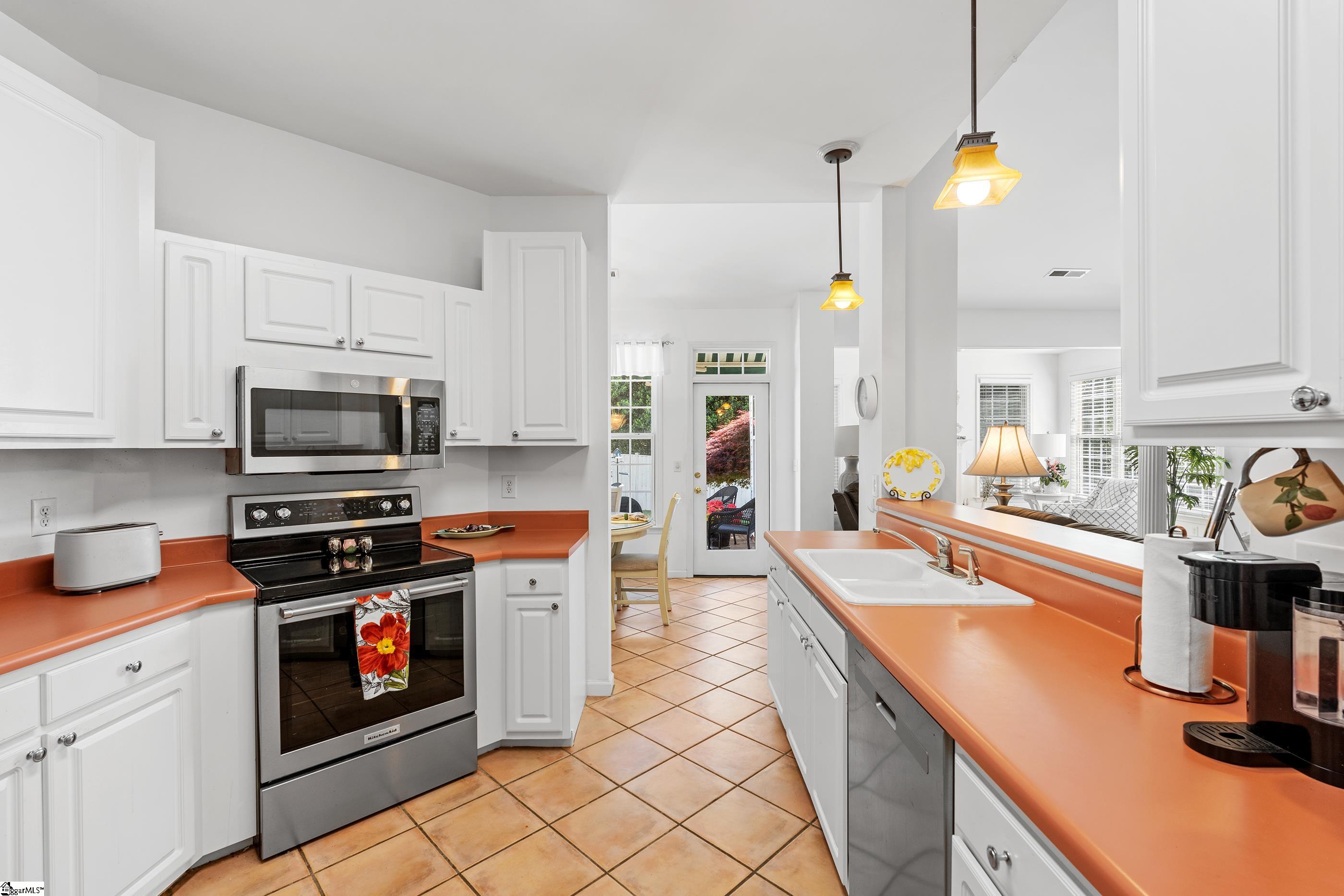 10 Kentucky Derby Court