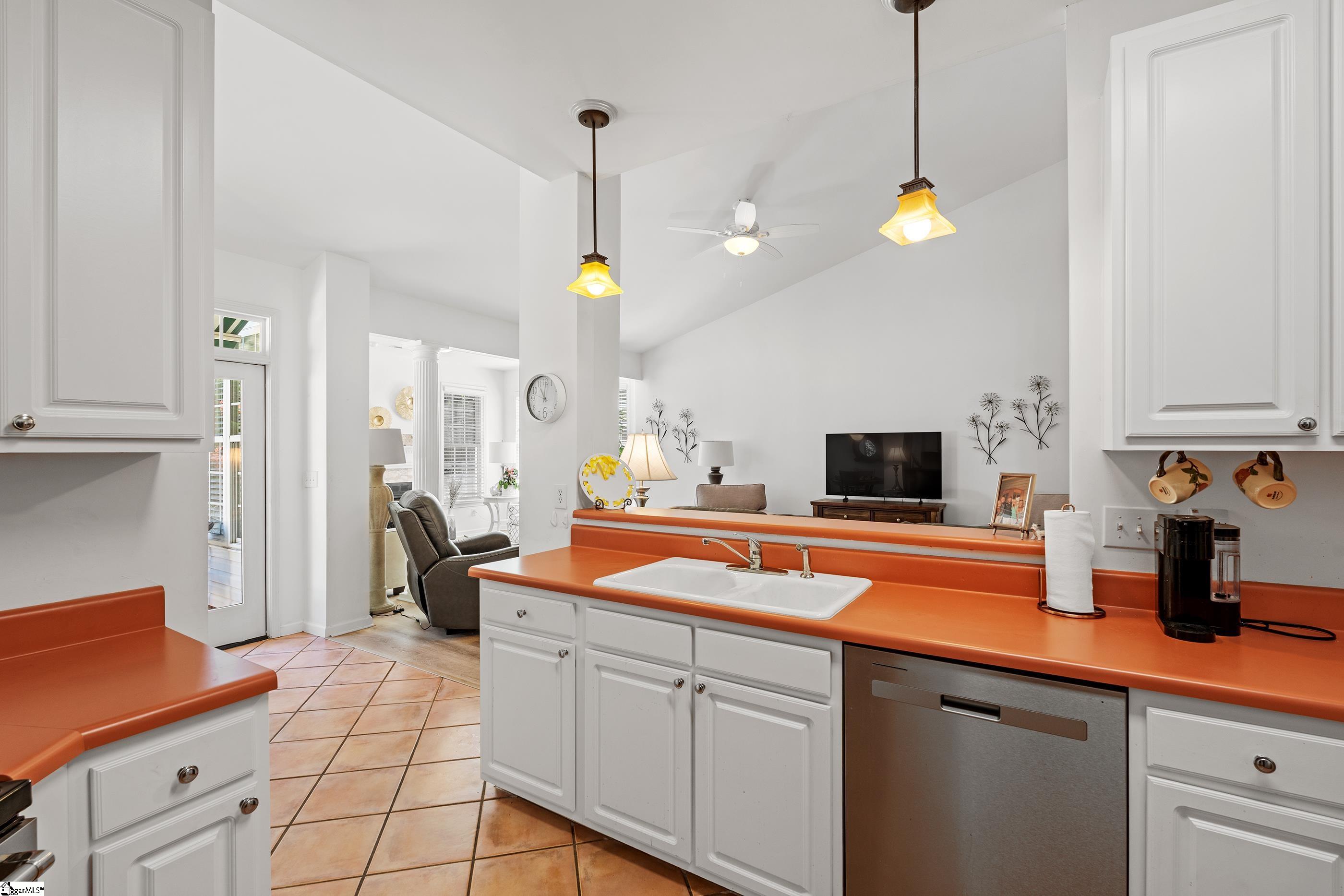 10 Kentucky Derby Court