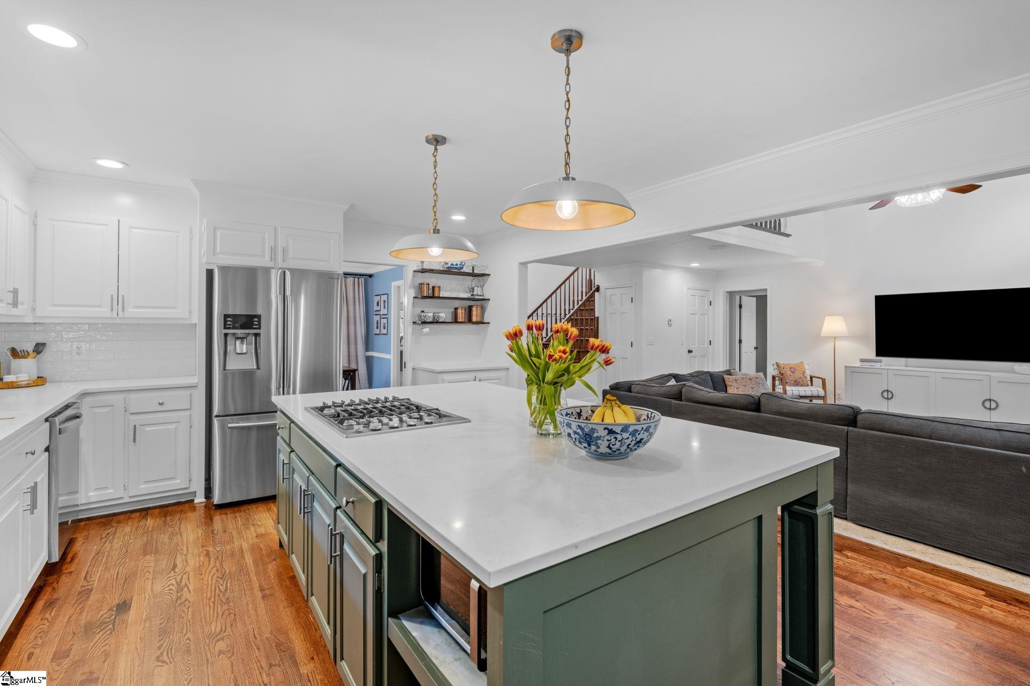 210 E Cranberry Lane