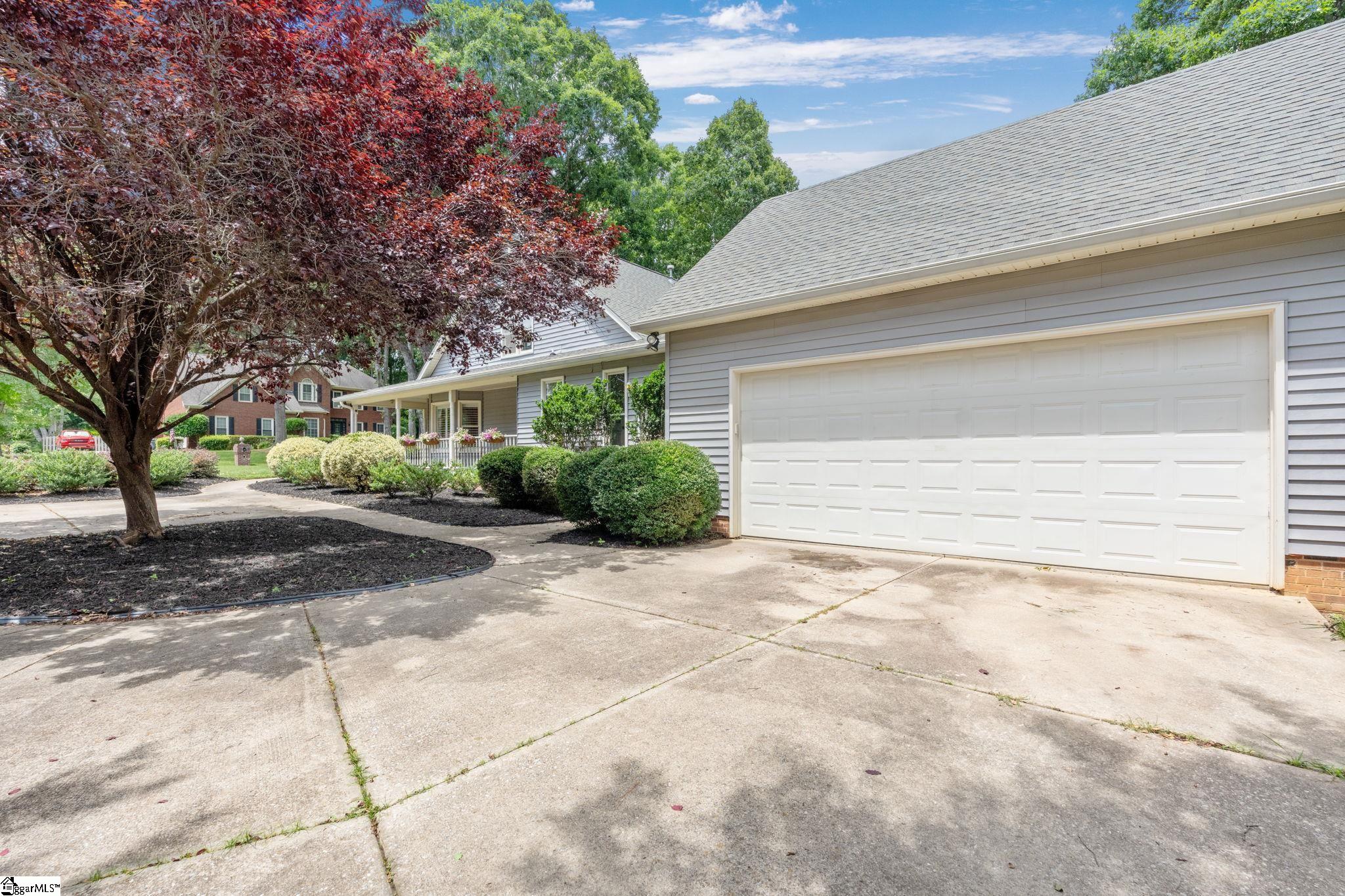 210 E Cranberry Lane