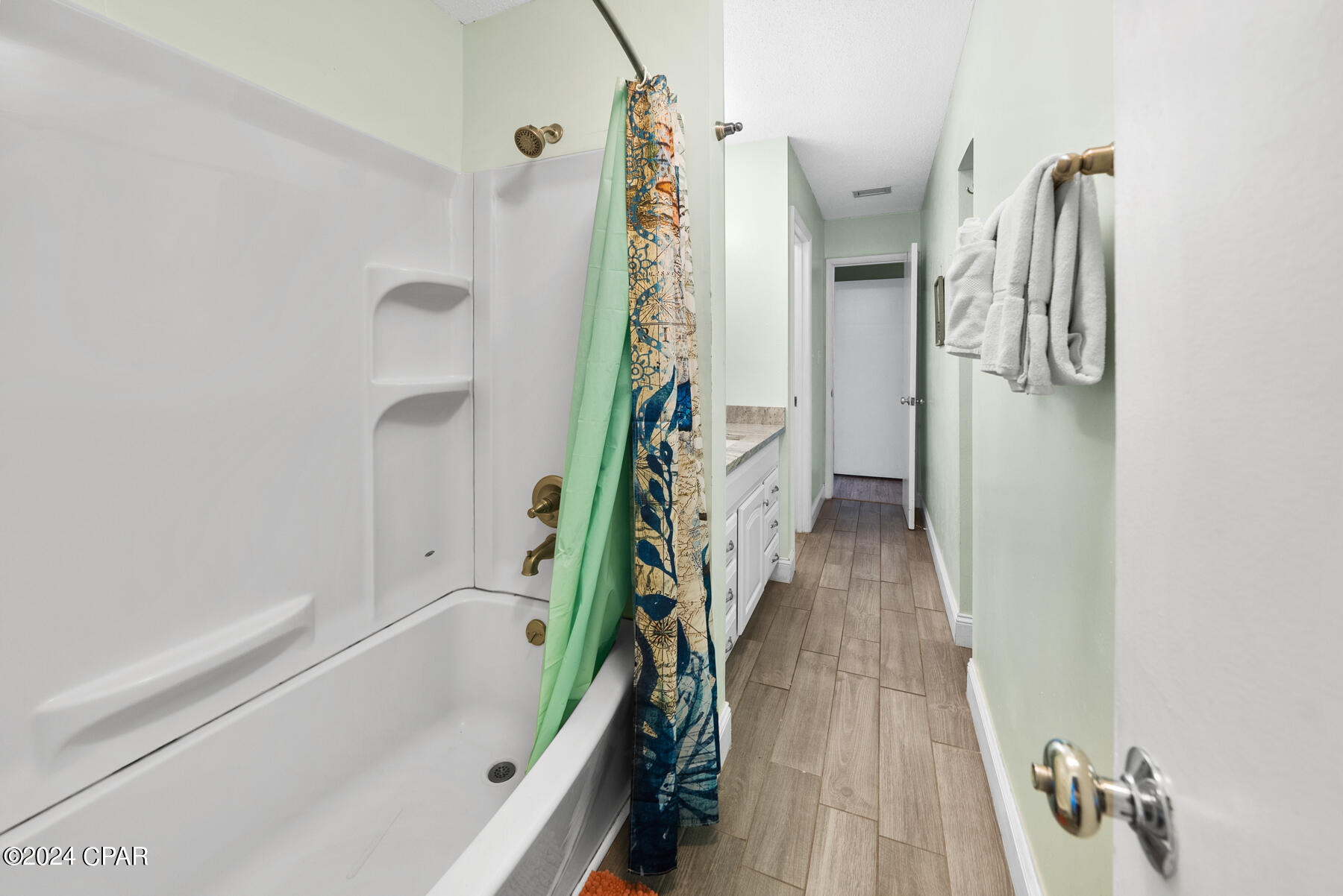 4000 Gulf Terrace Drive Unit: 2008