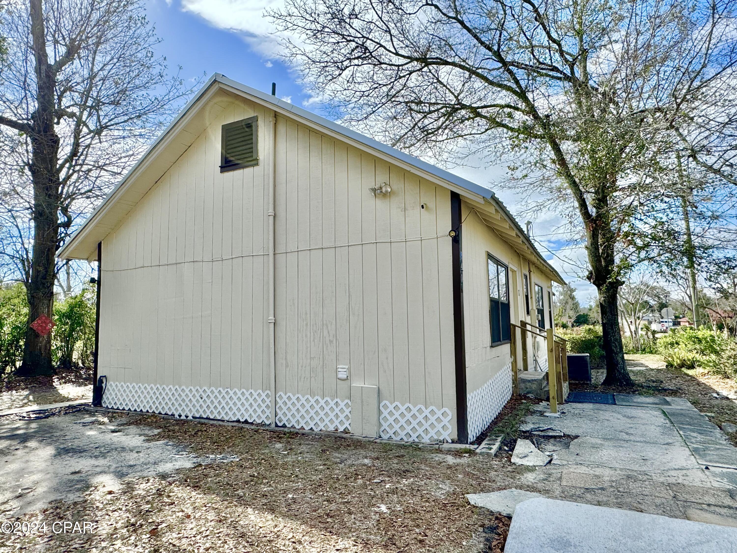 340 N Gray Avenue