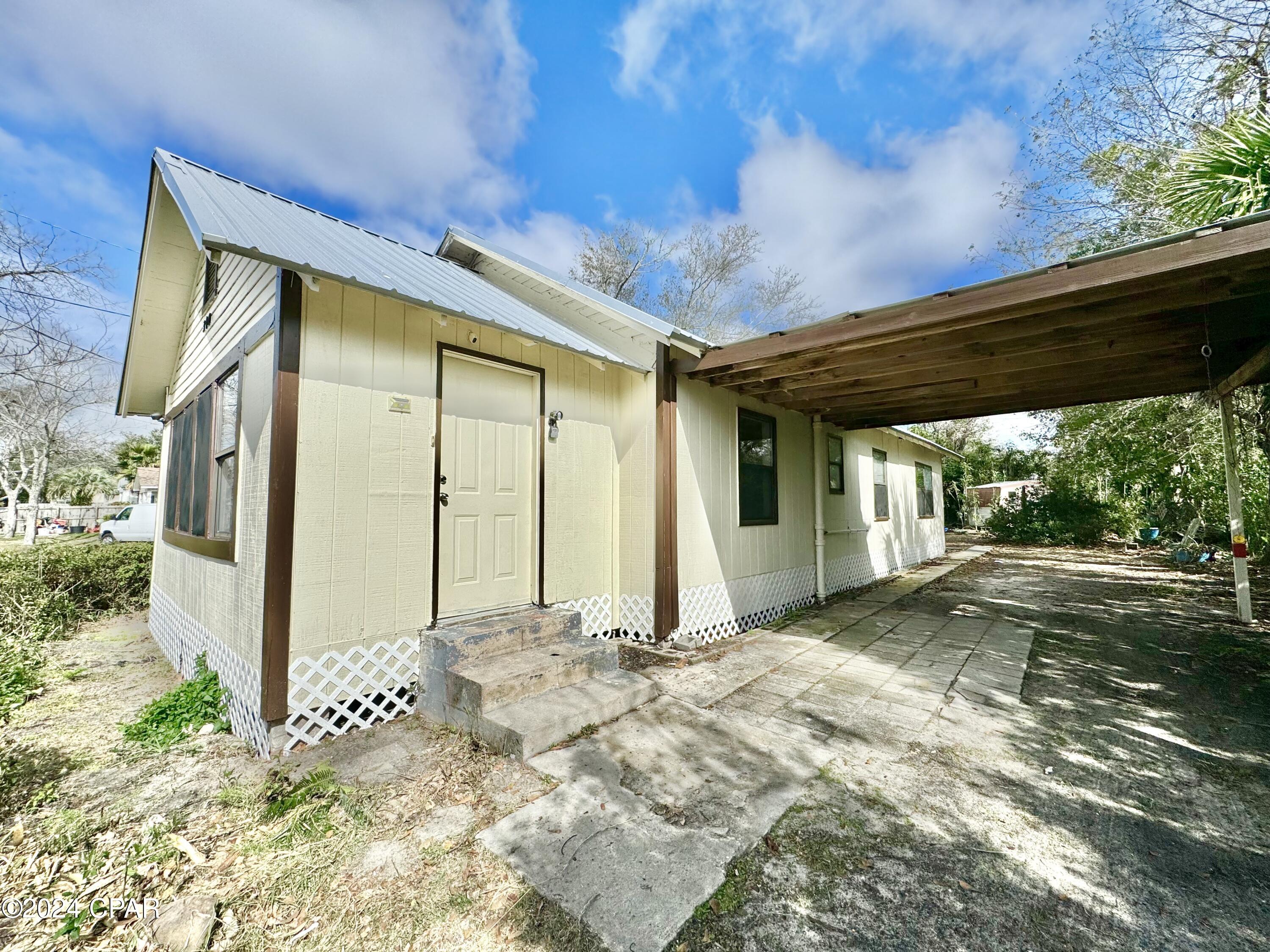 340 N Gray Avenue