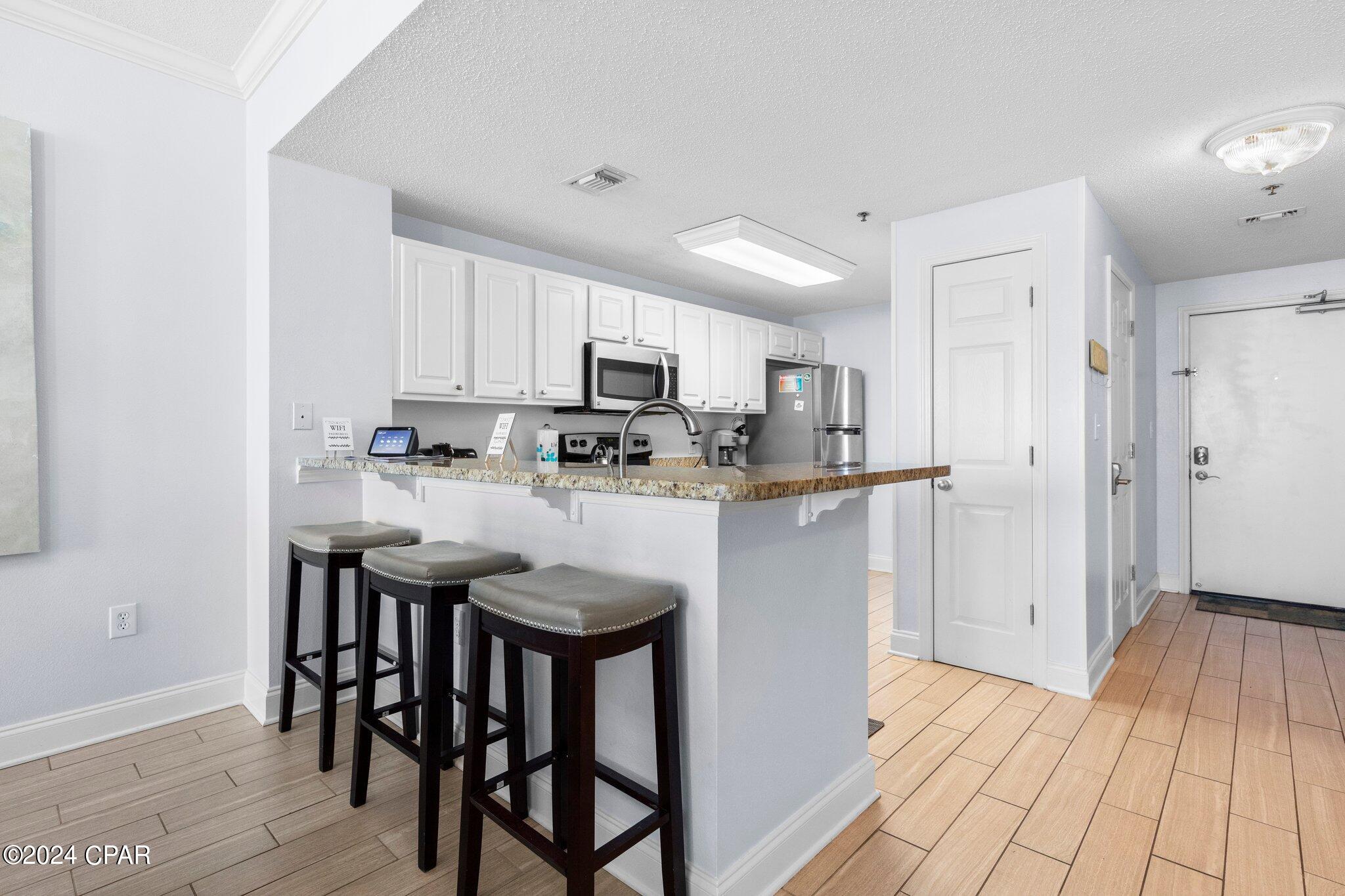 13661 Drive 402
