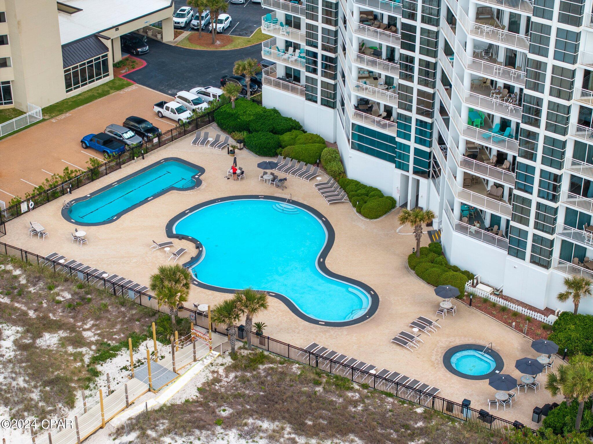 13661 Drive 402