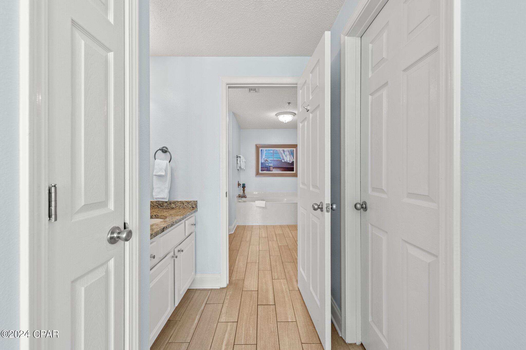 13661 Drive 402