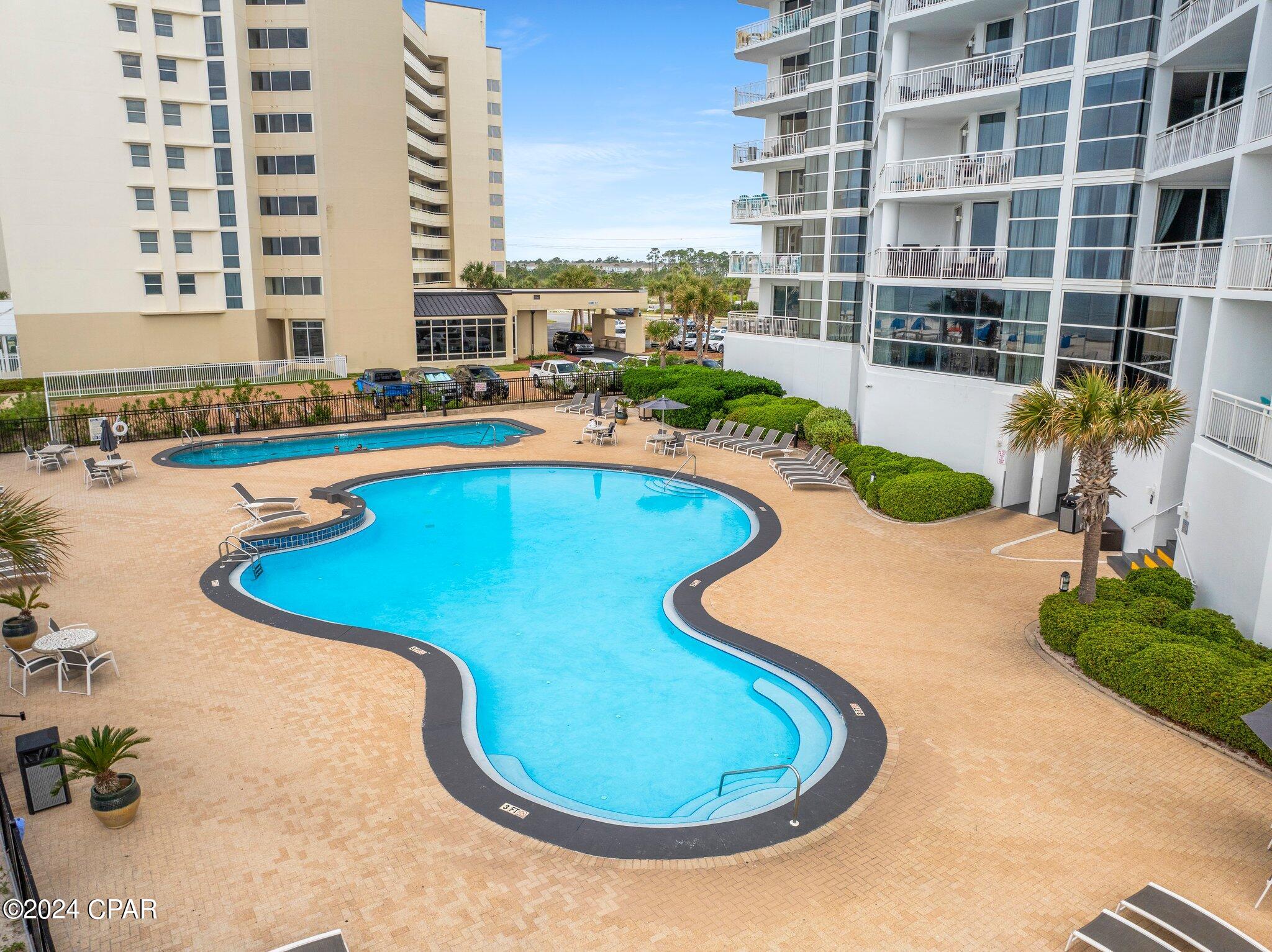 13661 Drive 402