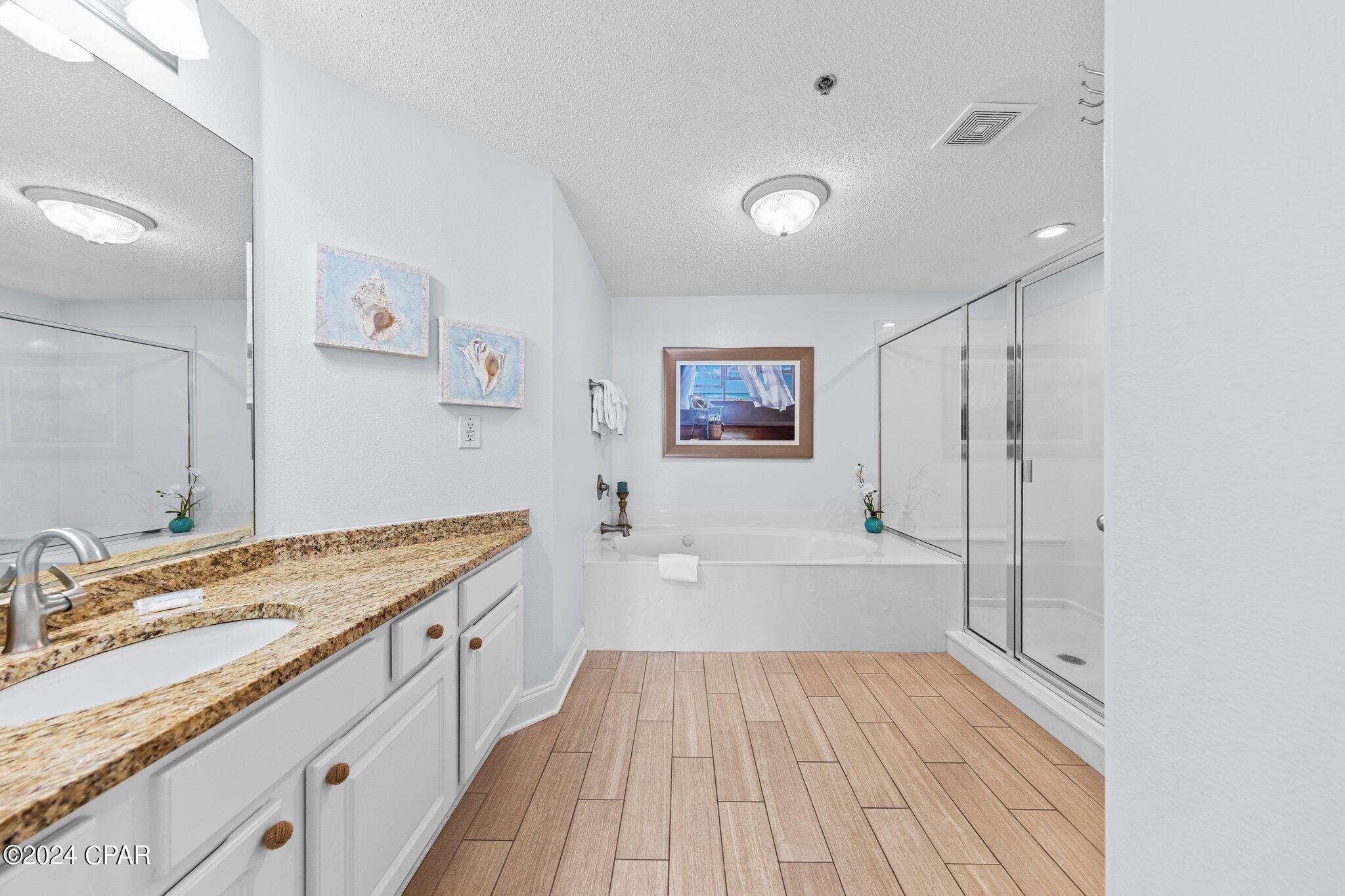 13661 Drive 402